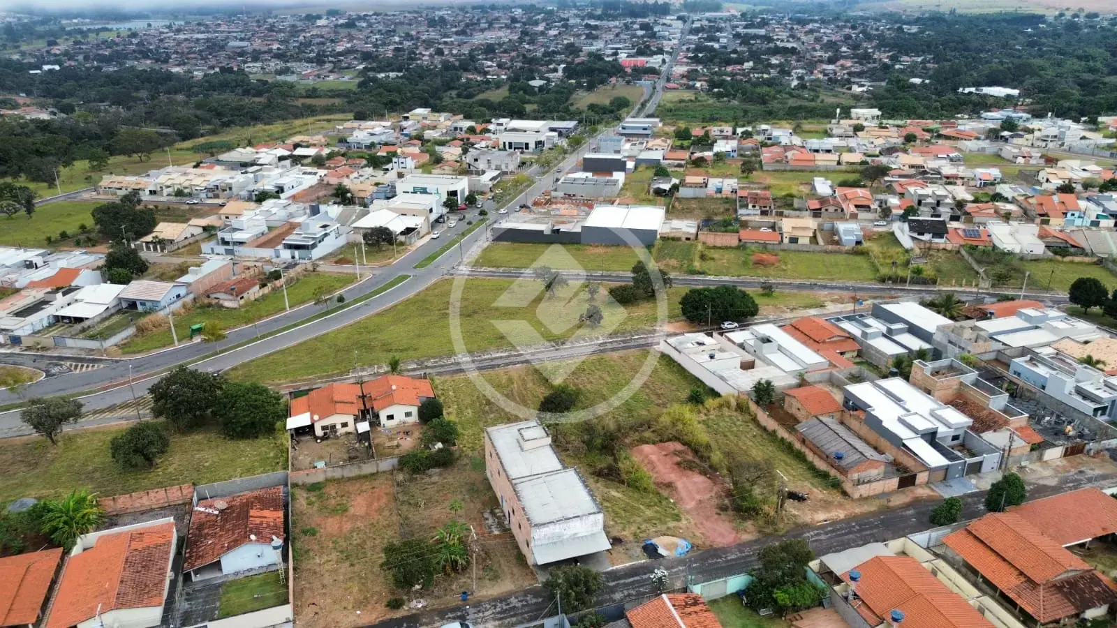 Edificio 4 quartos no Morada Do Sol, Hidrolândia — foto 3 de 4