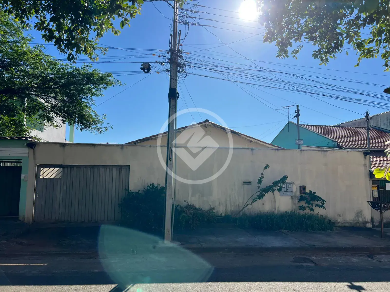Goiânia - Casa com Barracão à Venda – Setor Faicalville
