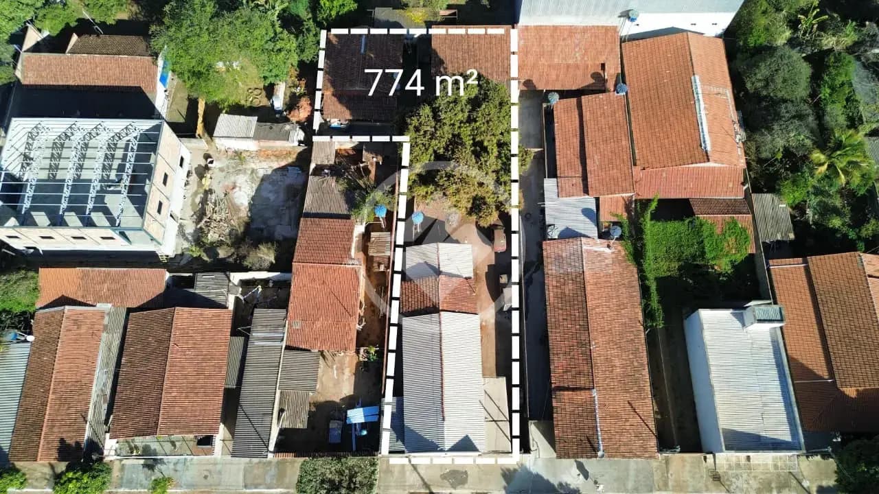 Casa 6 quartos no Setor Centro, Hidrolândia — foto 1 de 6