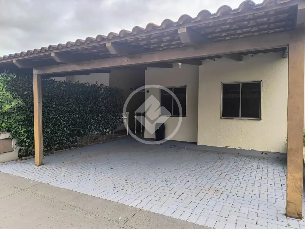 Casa em condomínio com 3Q sendo 1S