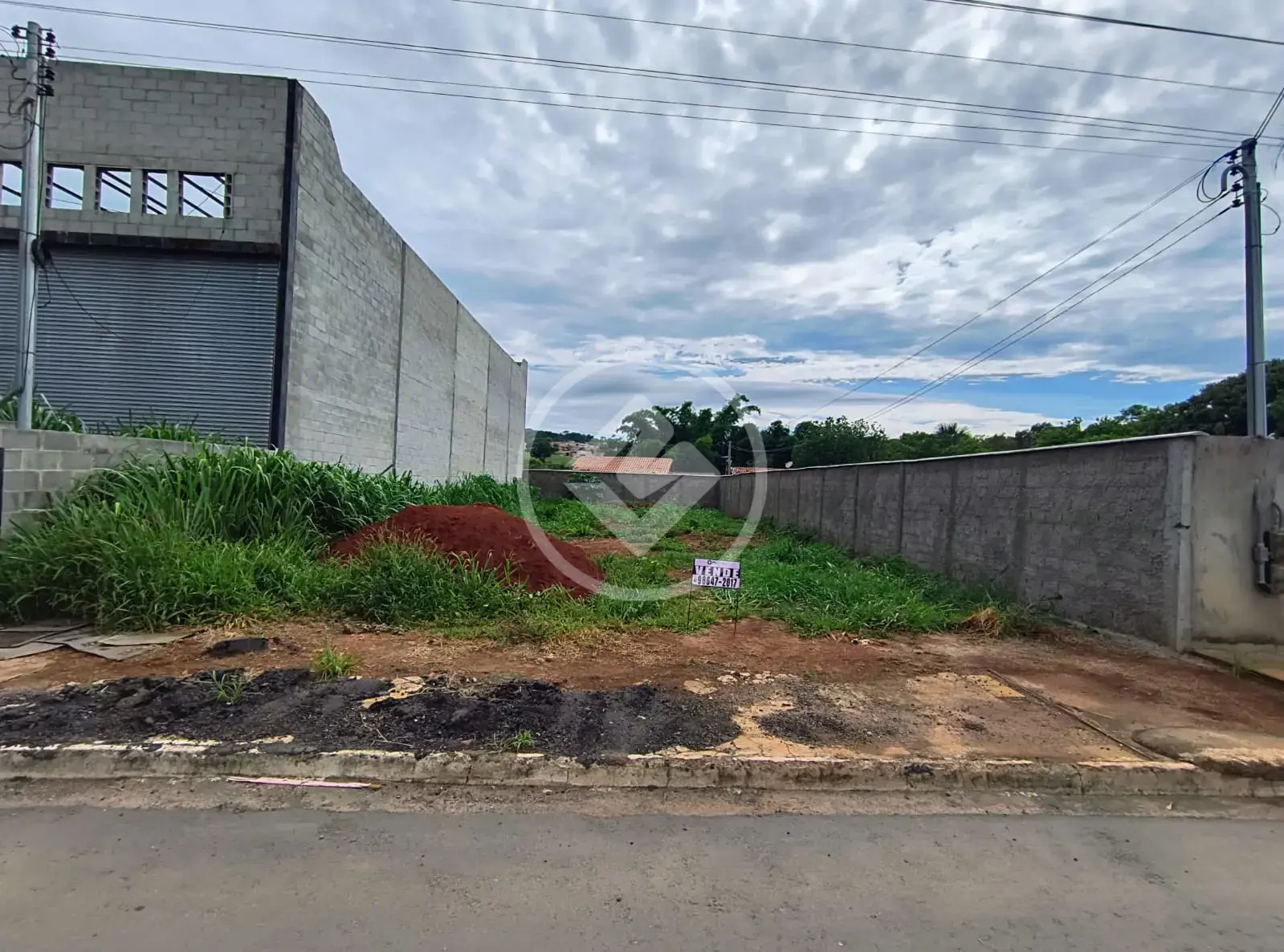 Terreno Setor Vila Grimpas- Centro, Hidrolândia - GO — foto 1