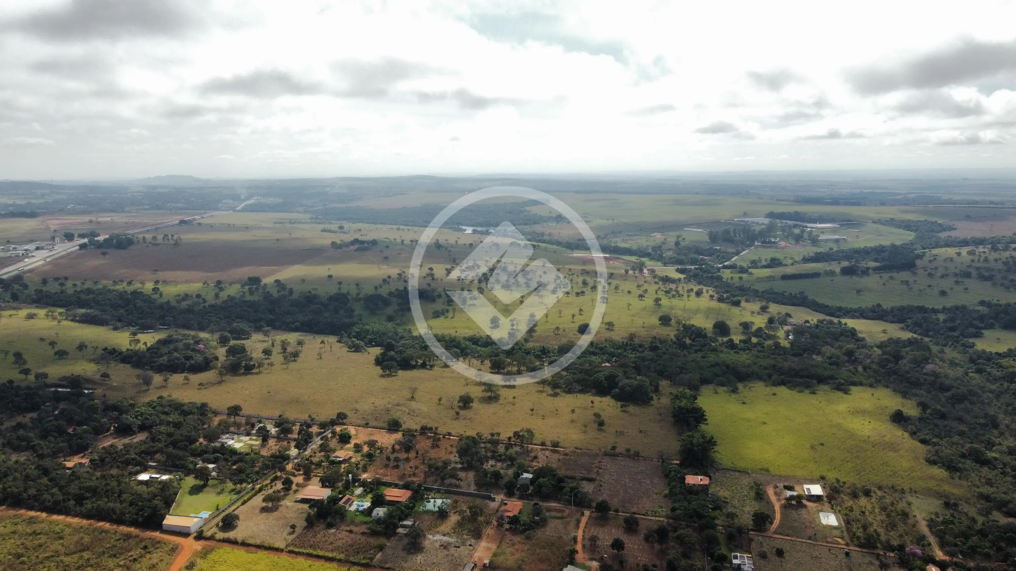 Fazenda Zona Rural Hidrolandia, Hidrolândia - GO — foto 2