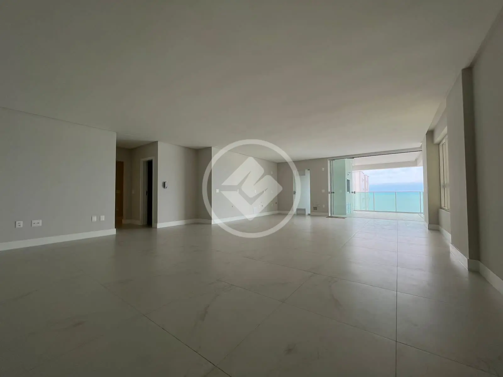 Apartamento 4 quartos no Meia Praia, Itapema — foto 3 de 6