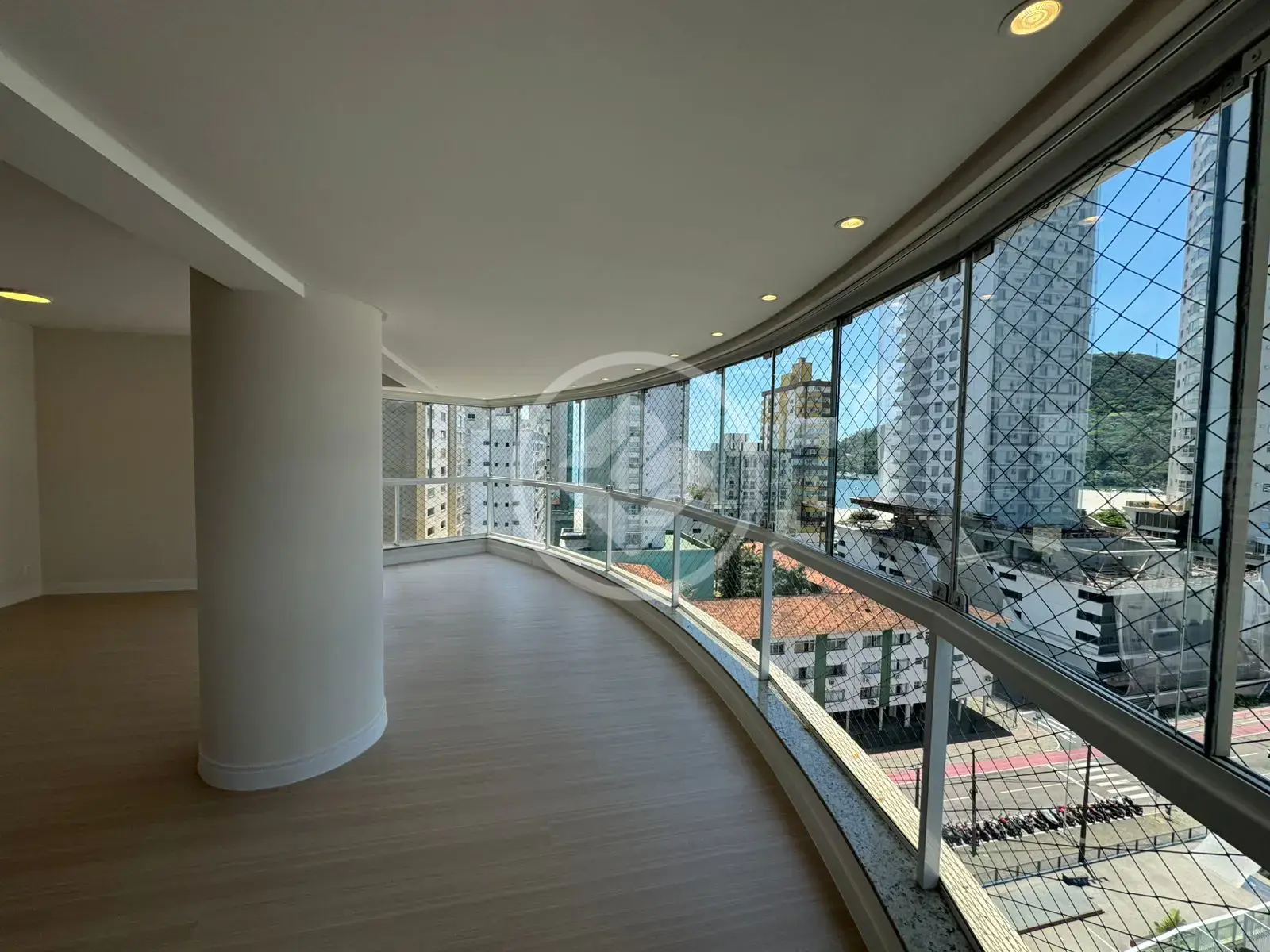 Apartamento Centro, Balneário Camboriú - SC — foto 1