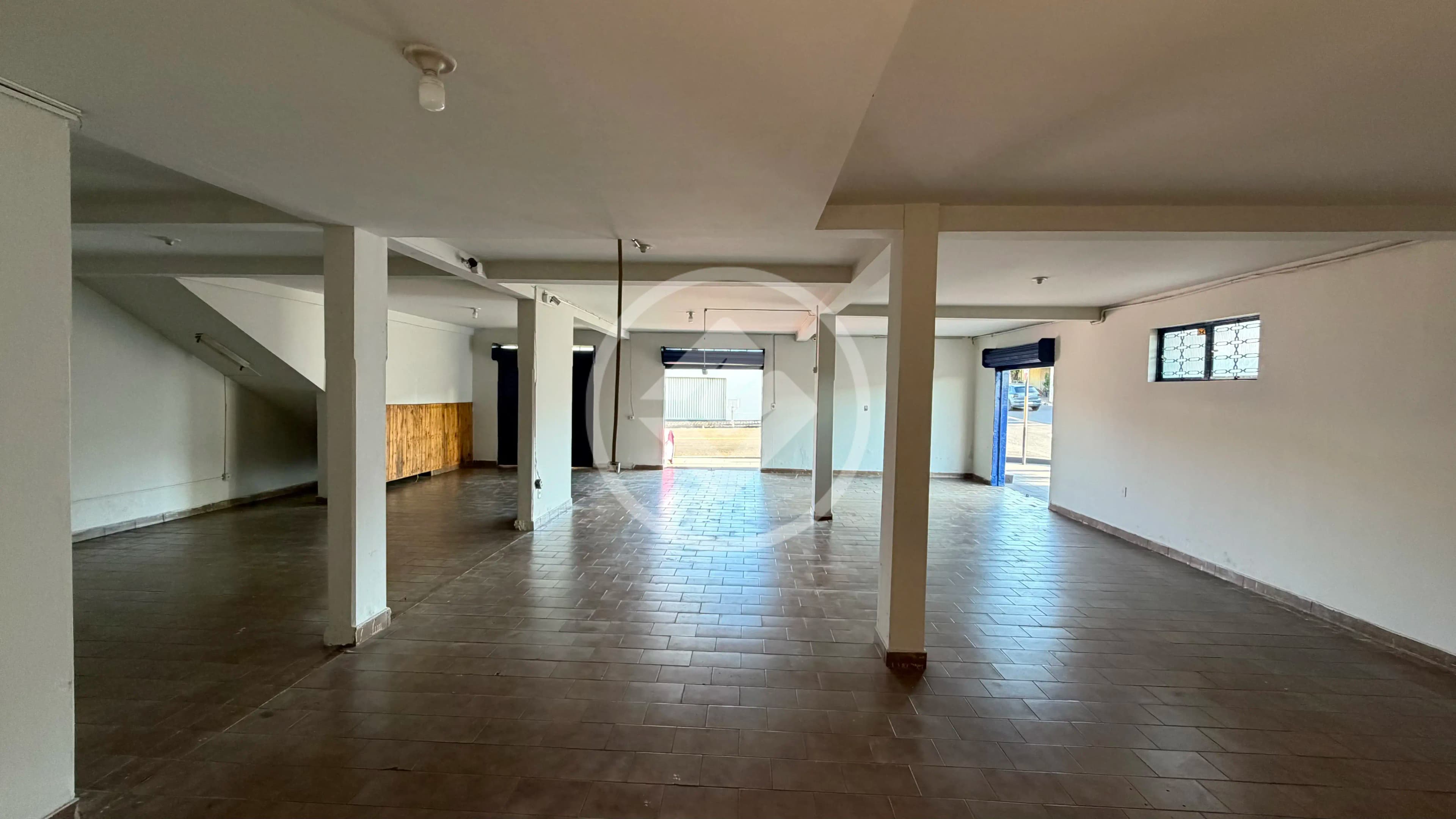 Loja no Centro, Jataí — foto 2 de 6