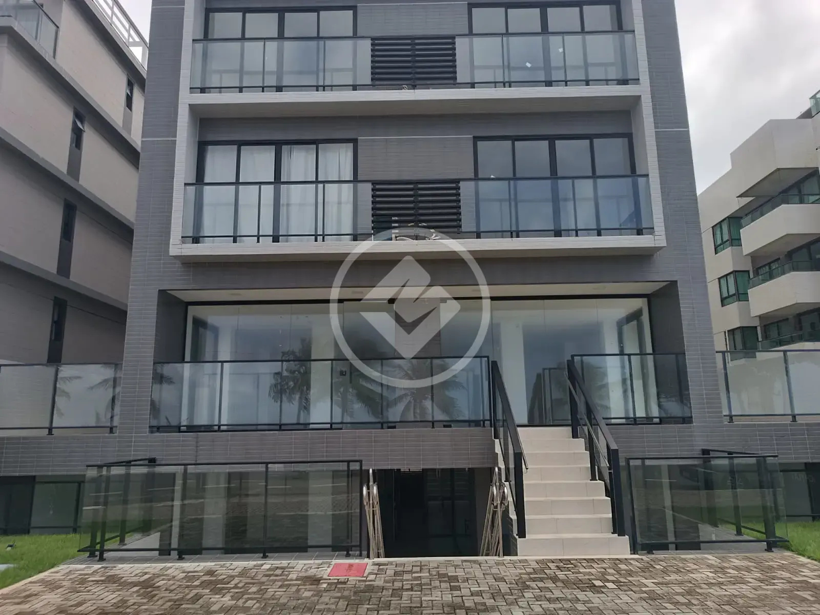 FLA 100% MOBILIADO NA BEIRA MAR DE INTERMARES