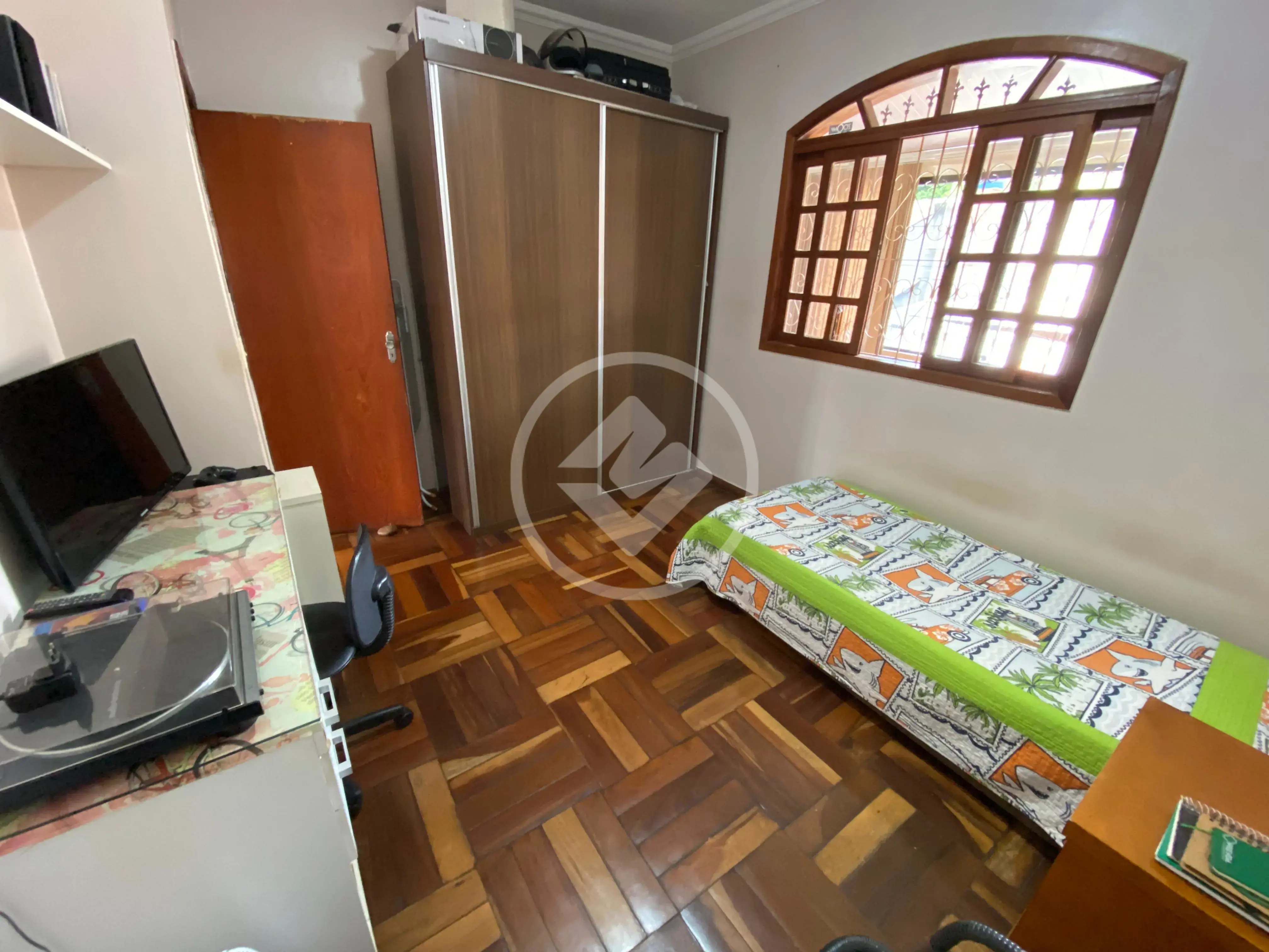 Casa 4 quartos no Vila Cloris, Belo Horizonte — foto 4 de 6