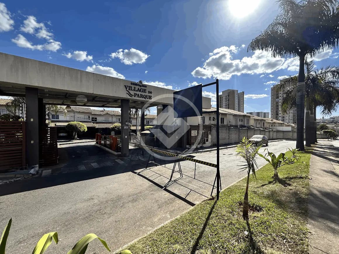 REF: OFFICE912- Lindo Sobrado na Região Centro-Oeste de Goiânia-GO