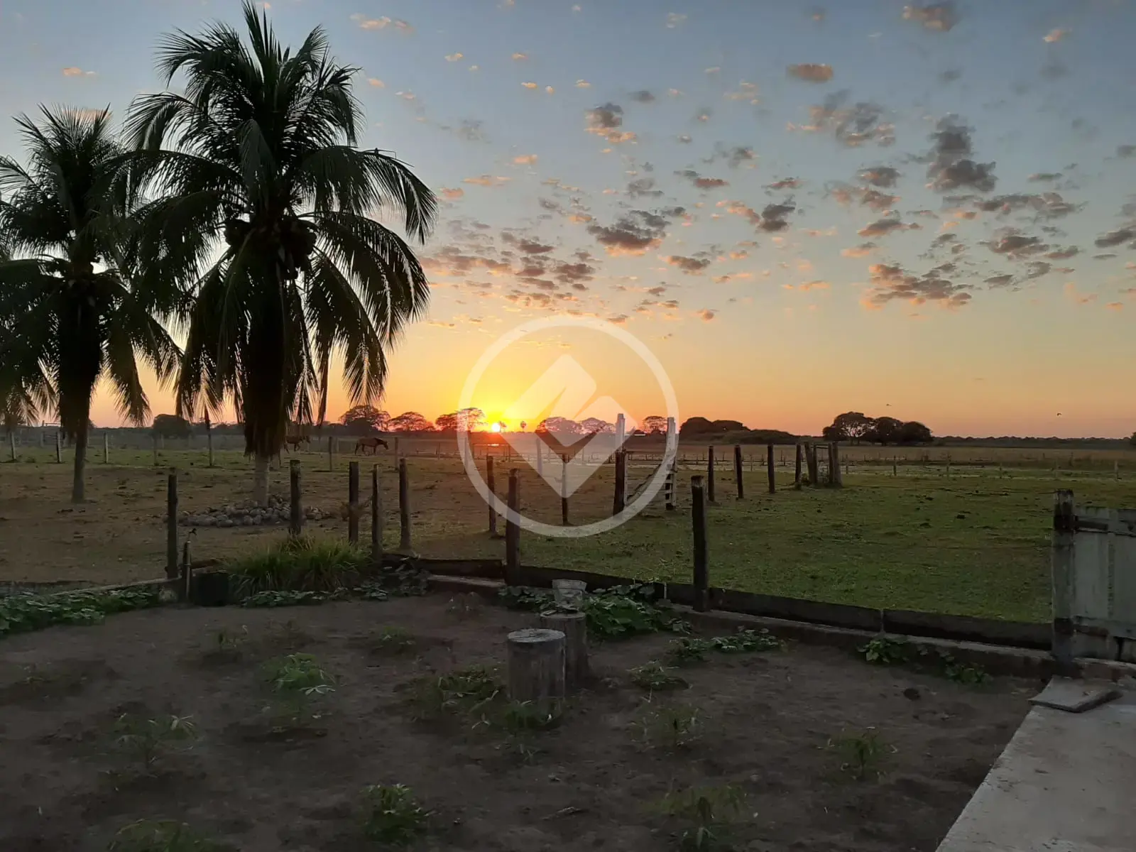 Fazenda no ZONA RURAL, Cáceres — foto 4 de 6