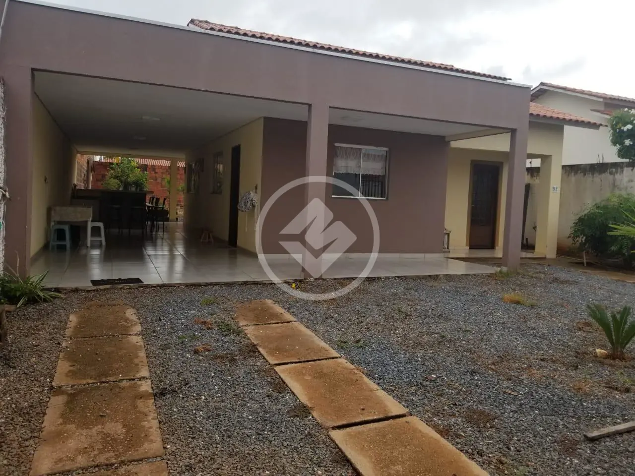 Casa em rua fechada próx. ao fórum de VG