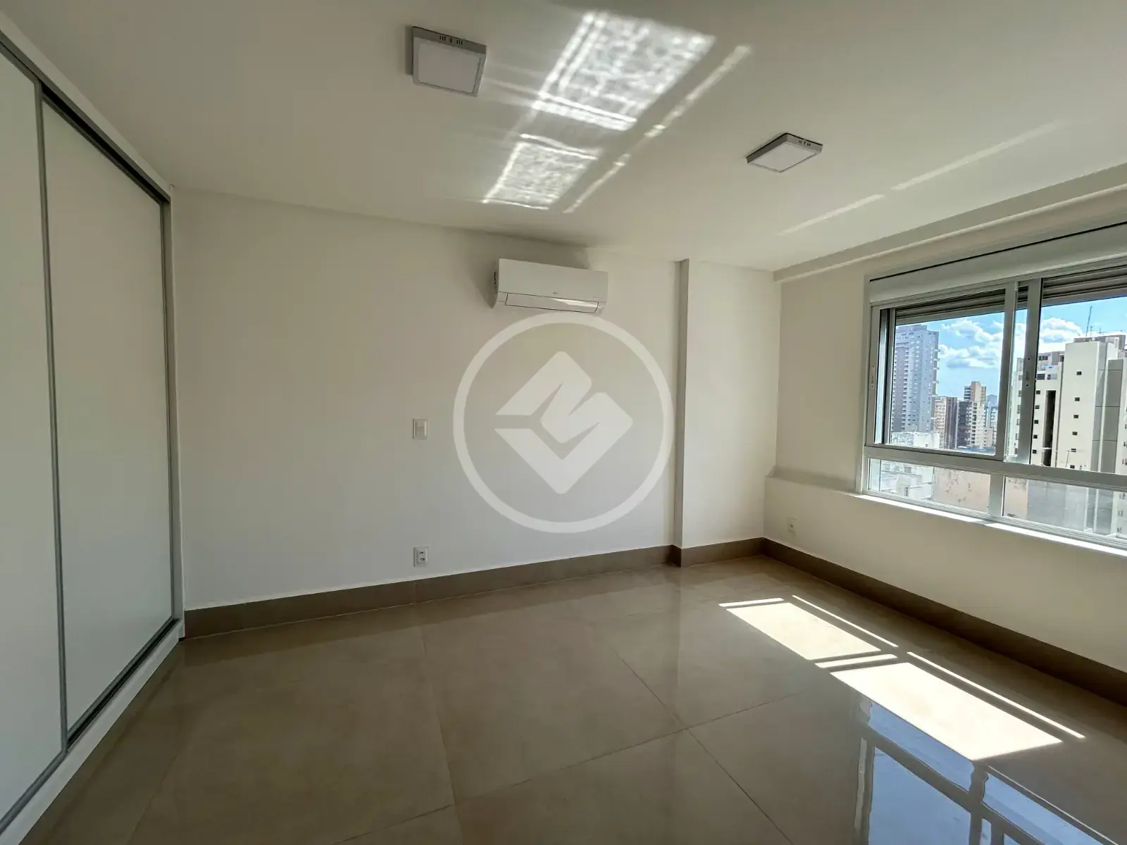 Apartamento Setor Bueno, Goiânia - GO — foto 1