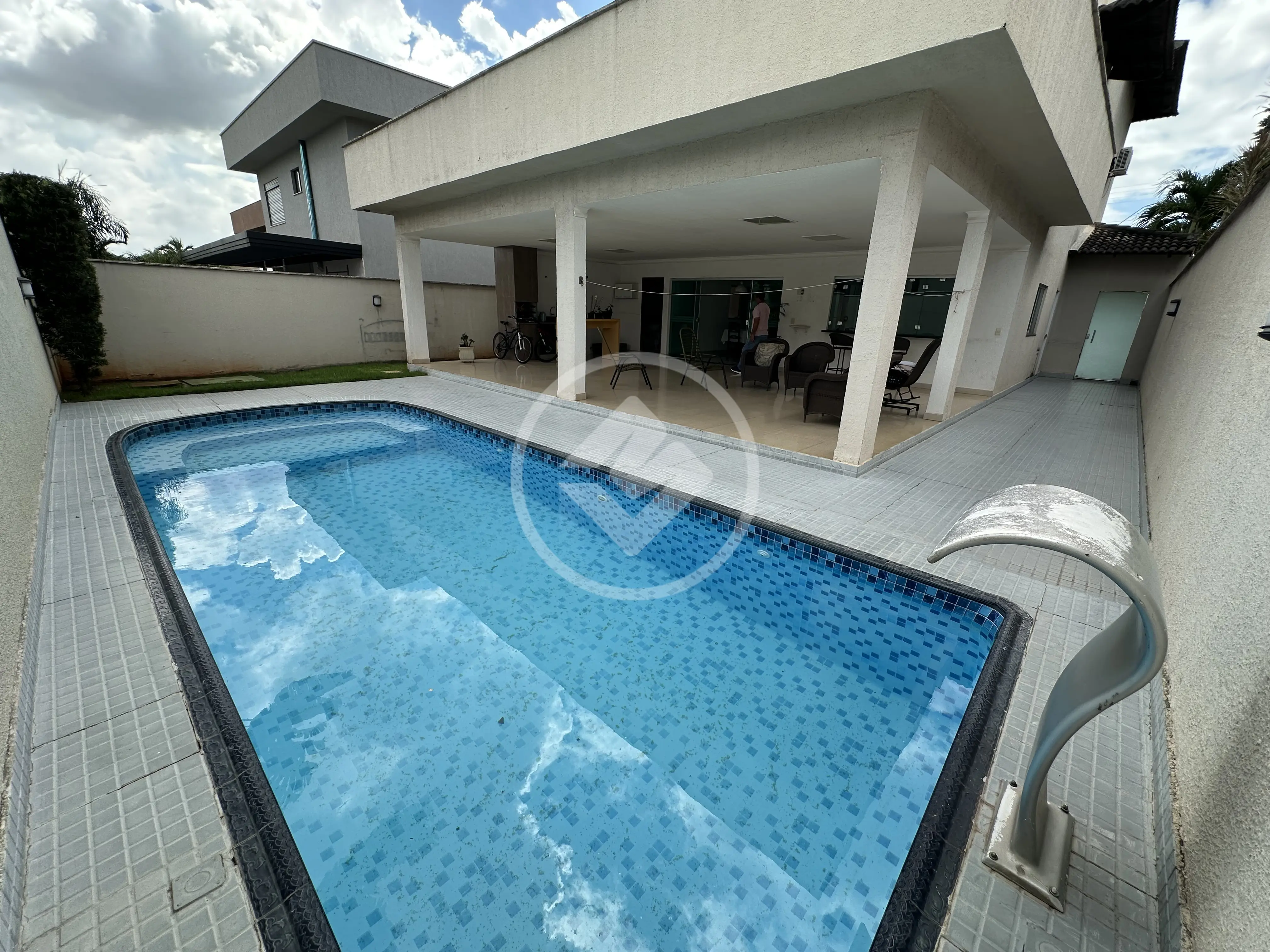 Sobrado 3 suítes - Jardins Mônaco - 309m²