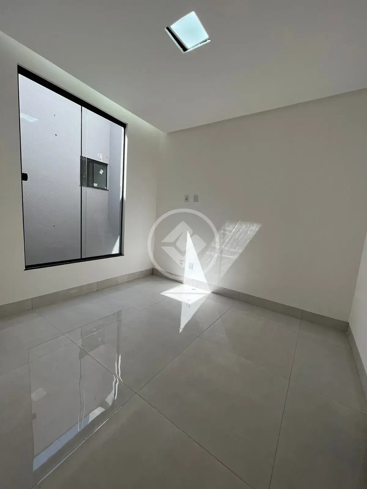Casa 3 quartos no Jardim Helvecia, Aparecida de Goiânia — foto 3 de 6