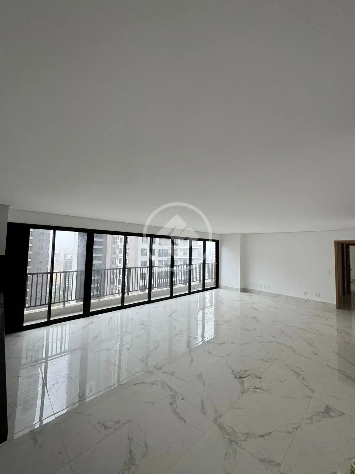 Apartamento Setor Oeste, Goiânia - GO — foto 1