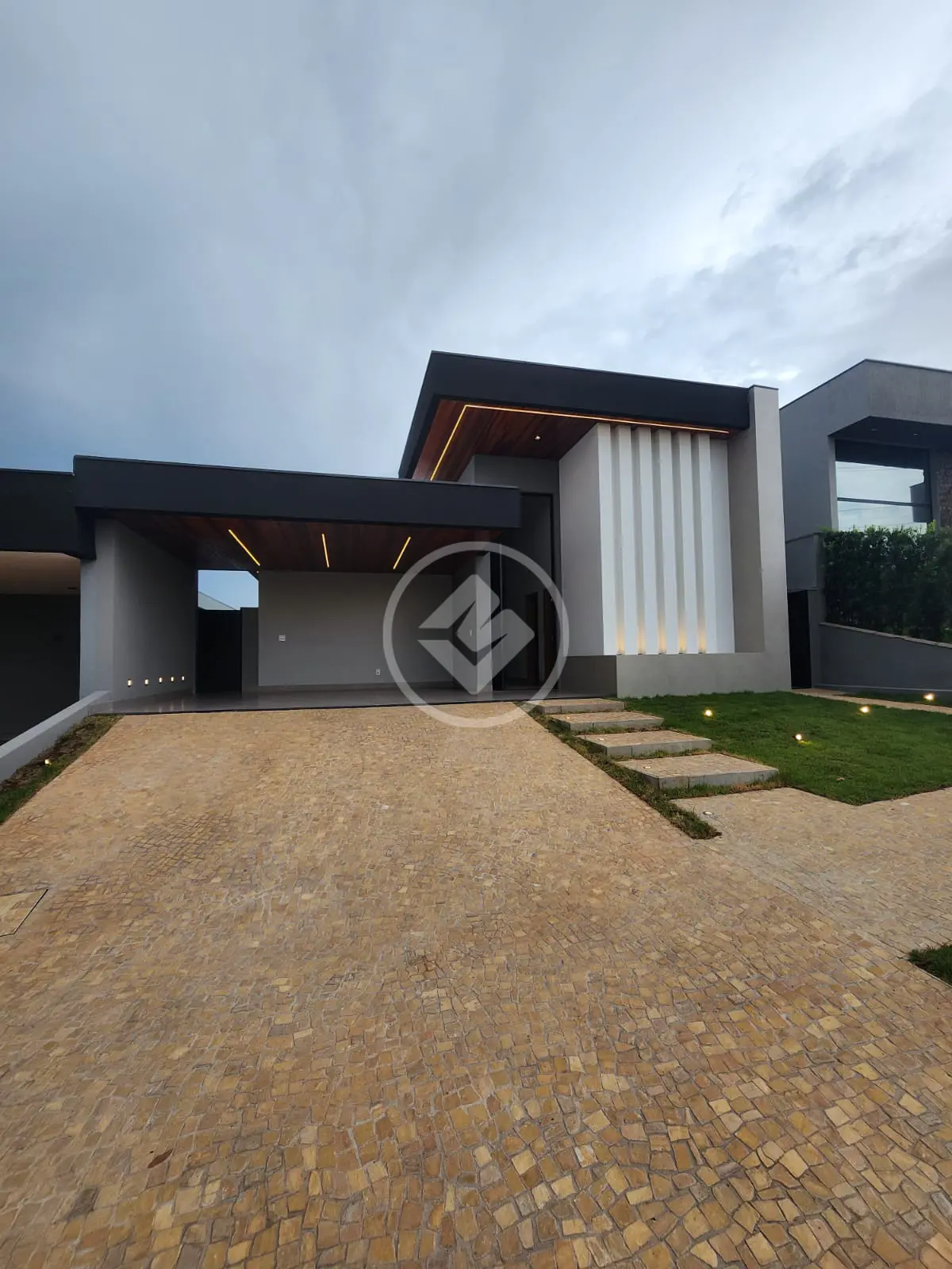 CASA CONDOMÍNIO - QUINTA DOS VENTOS
