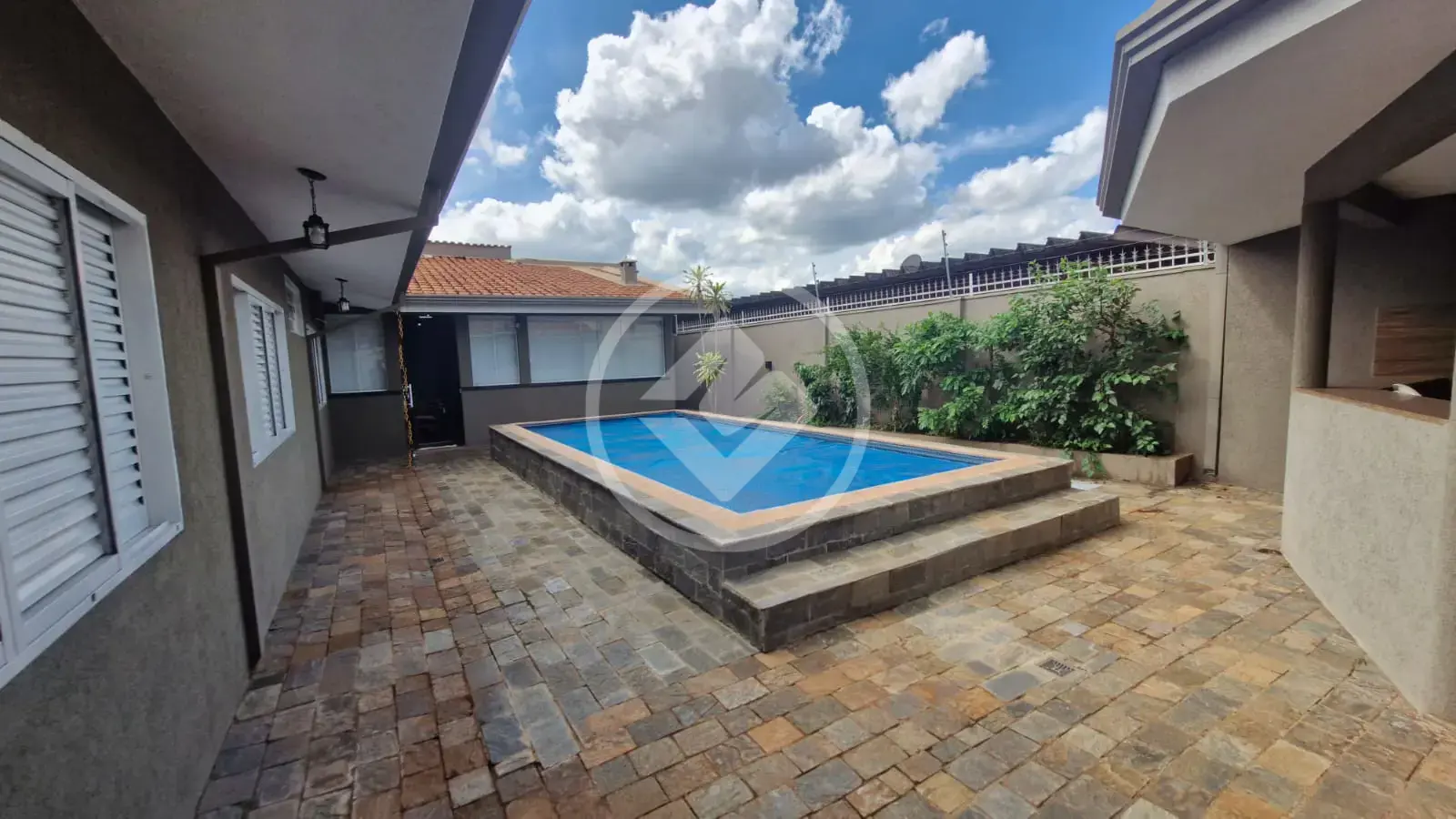 Casa Subsetor Leste - 8 (L-8), Ribeirão Preto - SP — foto 1