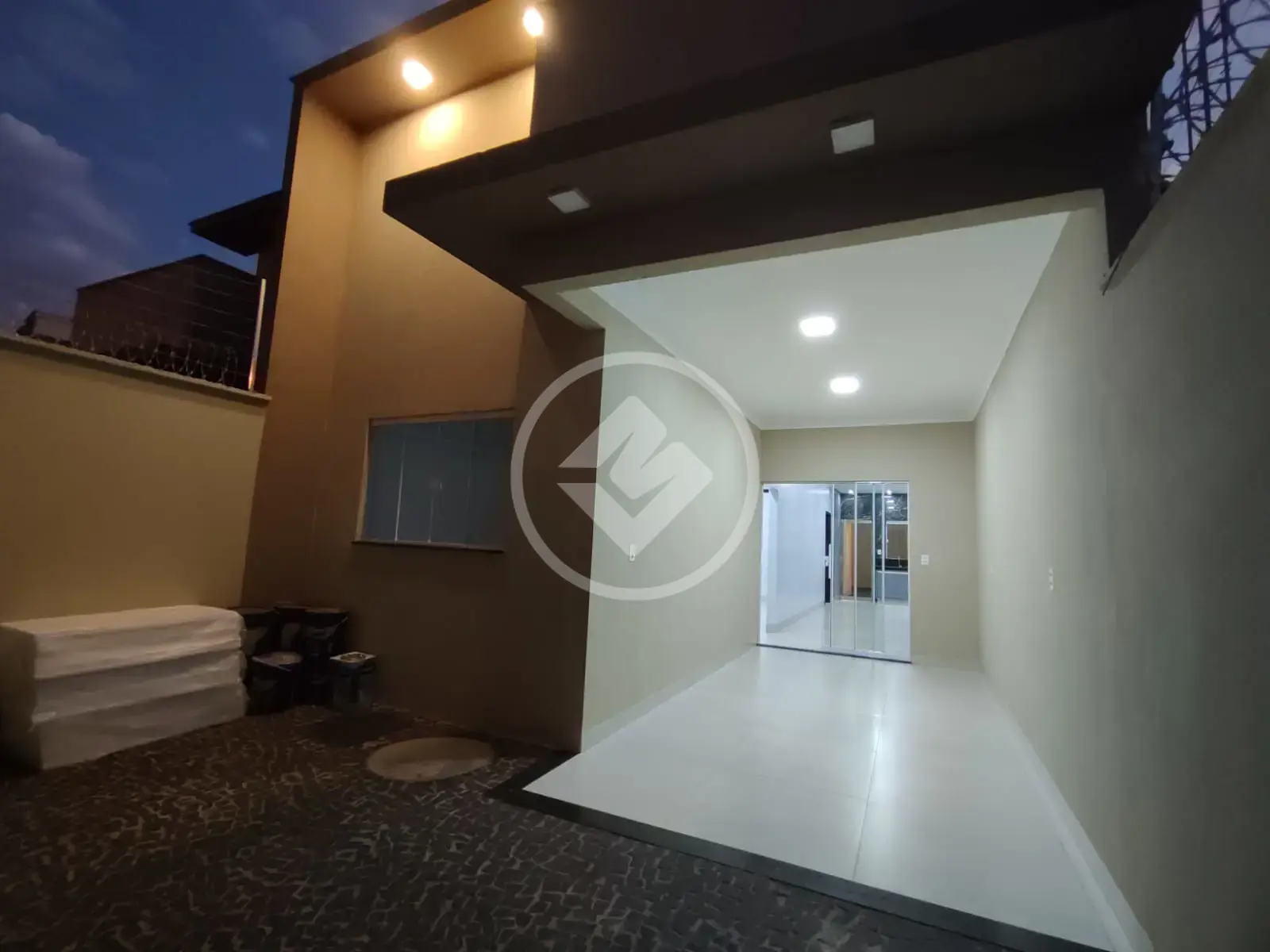 Casa / Jardim Mondale