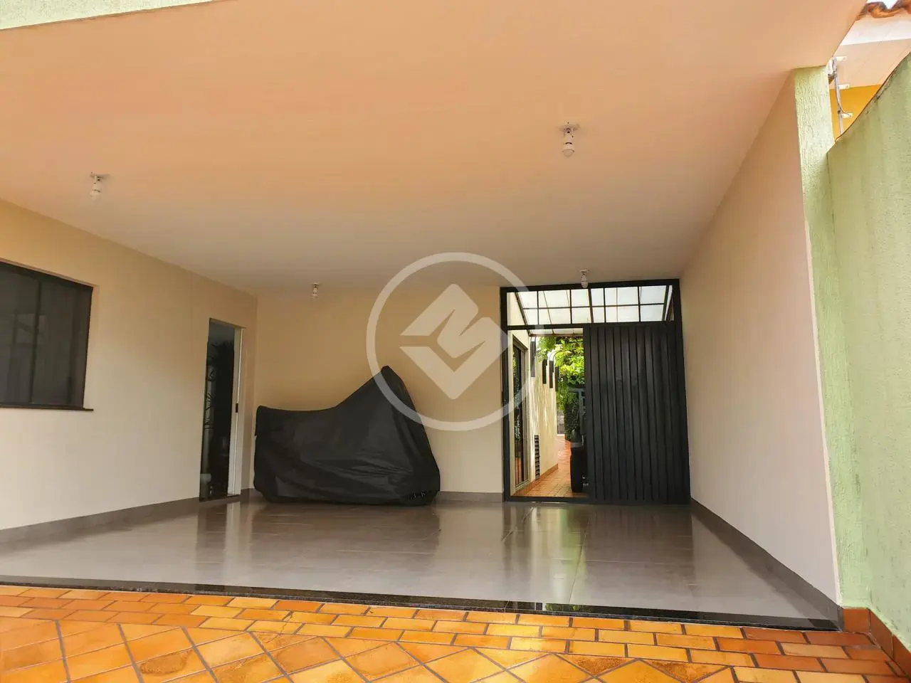 Sobrado 4 quartos no Vitoria Regia, Rio Verde — foto 2 de 6