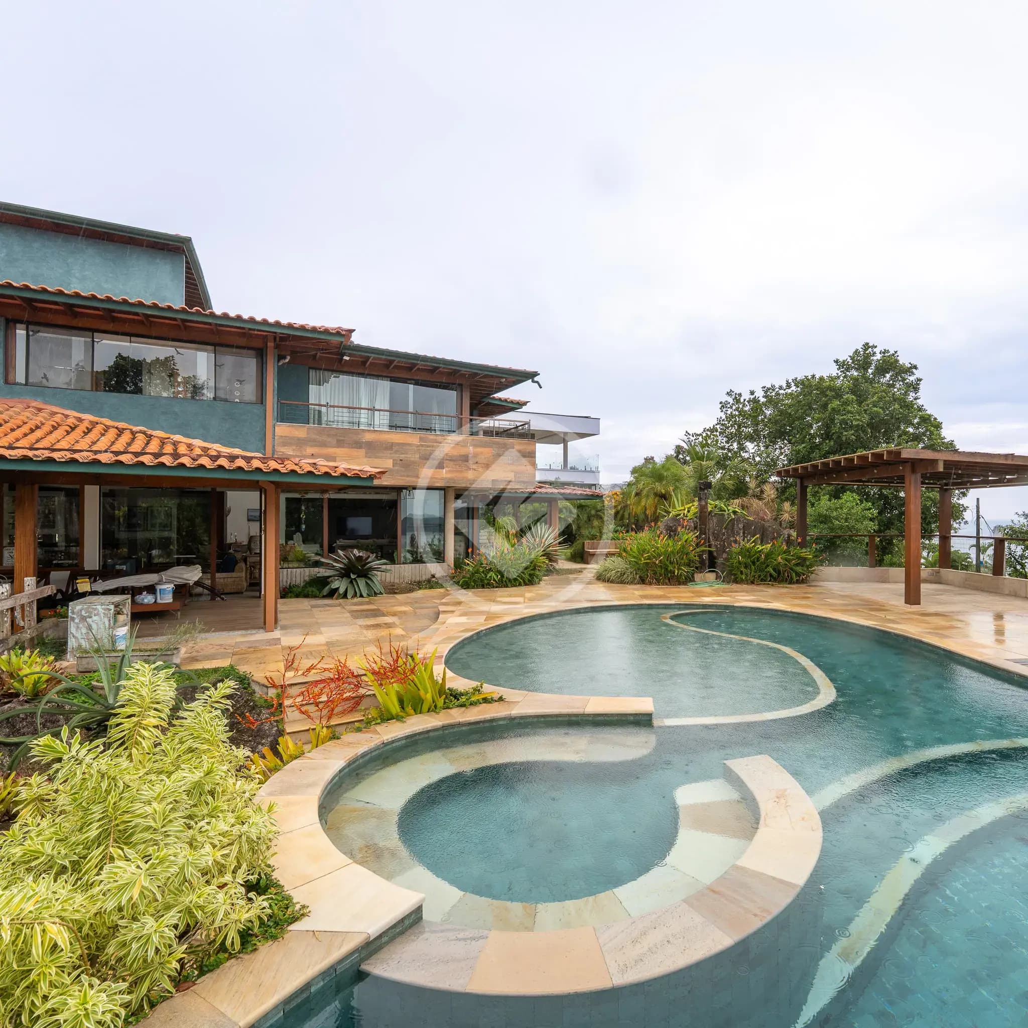 Toninhas - 6 suites