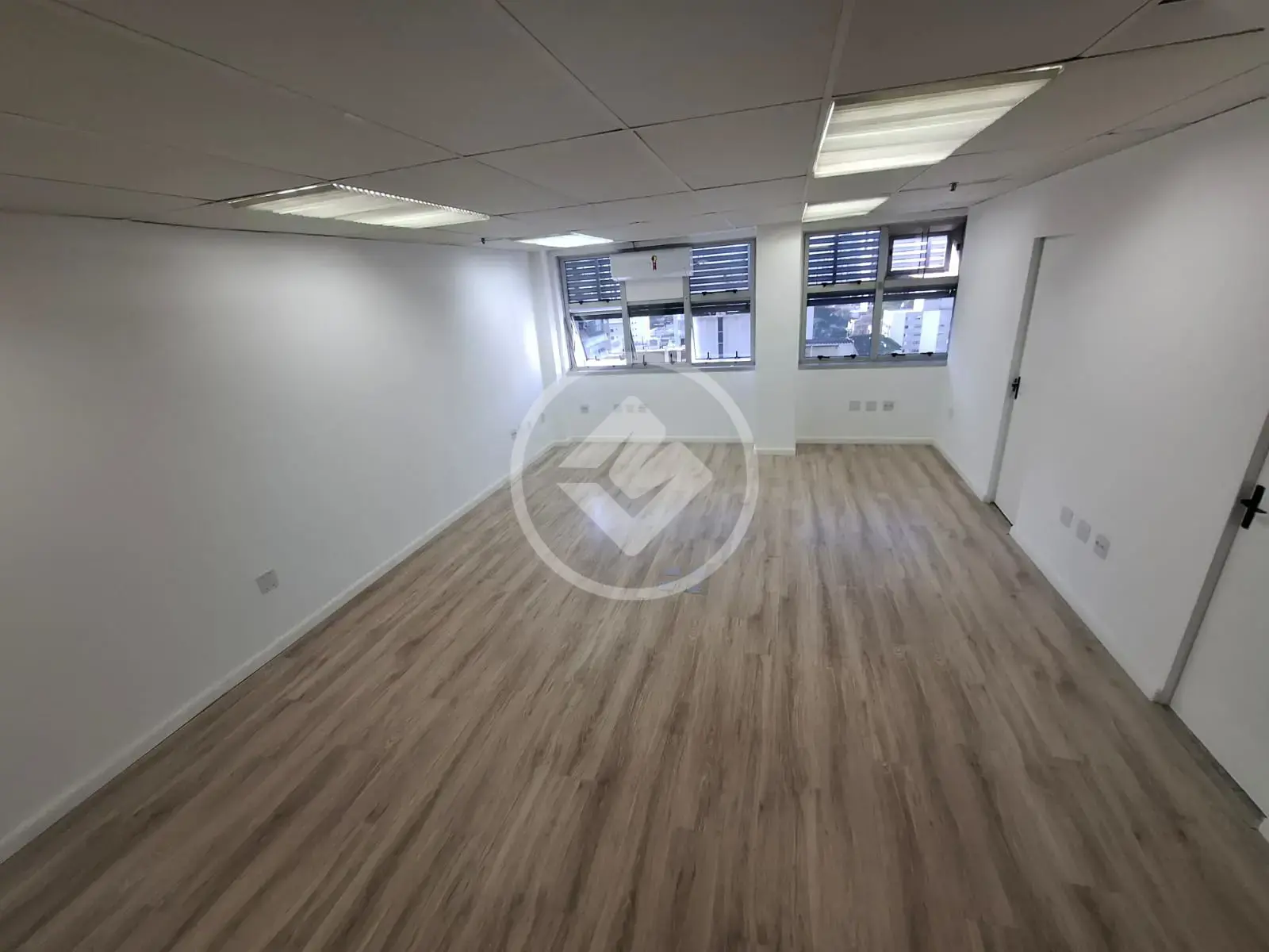 Sala Comercial no Moema, São Paulo — foto 2 de 6