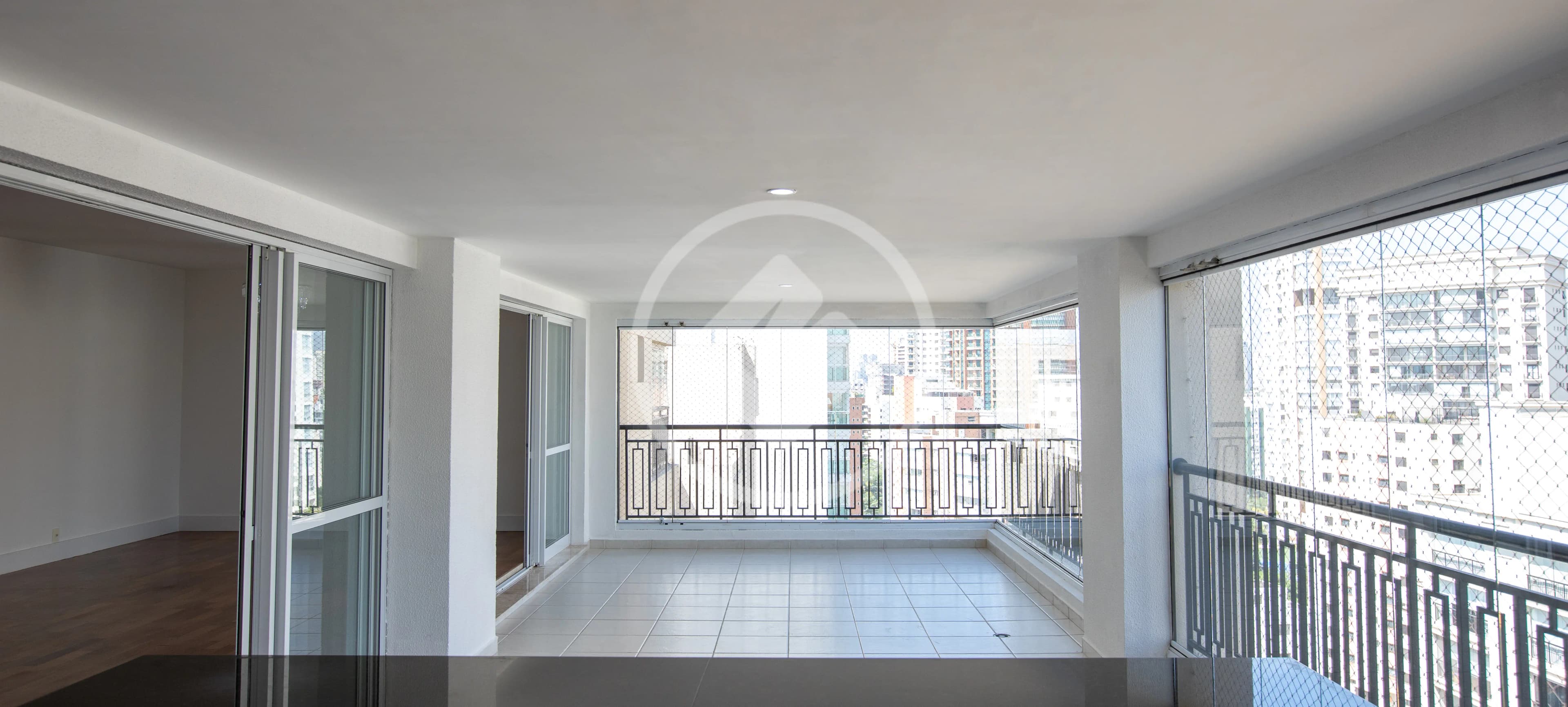 Apartamento para Venda, 250 m², Varanda Gourmet, 4 Suítes, 4 Vagas, Condomínio Clube, Área de Lazer Completa, Vila Mariana
