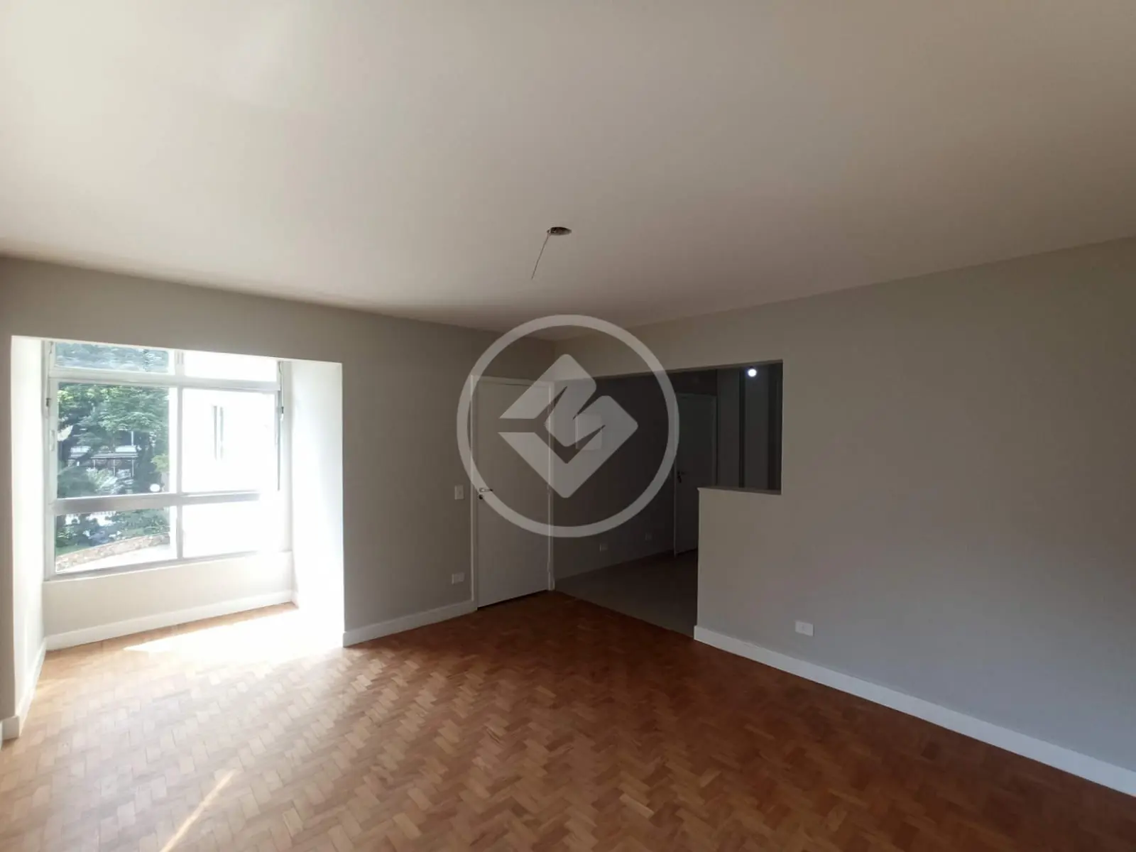 Apartamento Reformado, 98 m², 3 Dormitórios, 1 Suíte, 1 Vaga, Moema