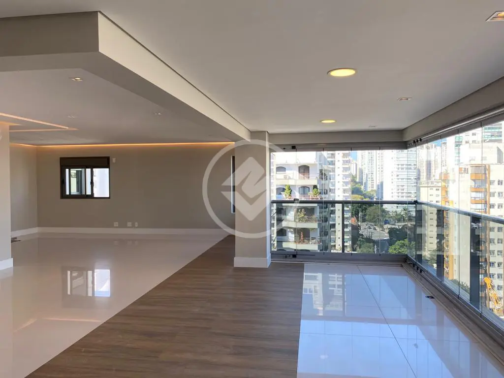 Vendo belíssimo apartamento de 4 quartos e 3 suítes no Campo Belo