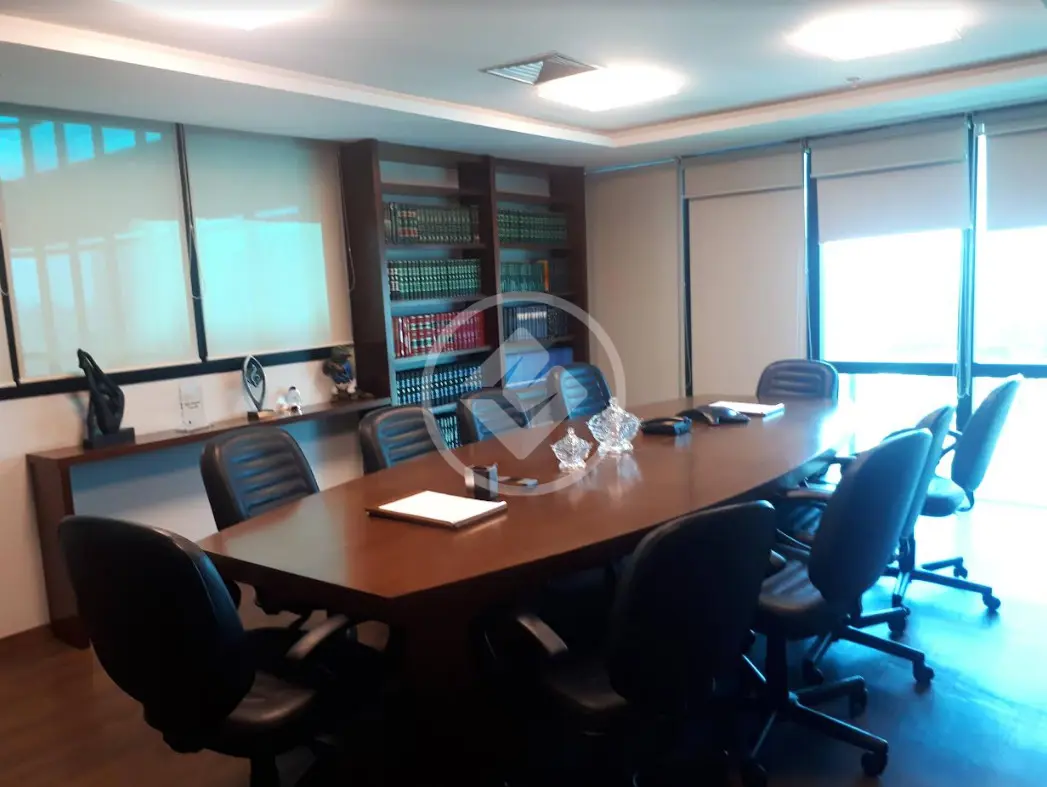 ALUGO SALA COMERCIAL MOBILIADA EM MOEMA 172M²