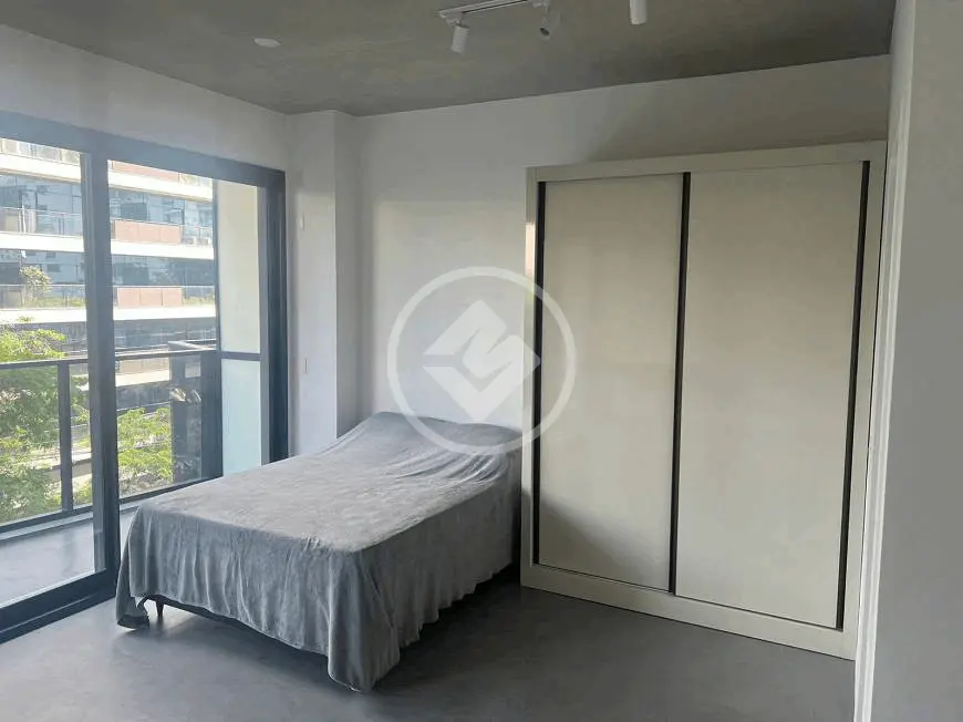 Studio á venda 43m2 , 1 vaga, Vila Olimpia .VN Millennium , Faria Lima.