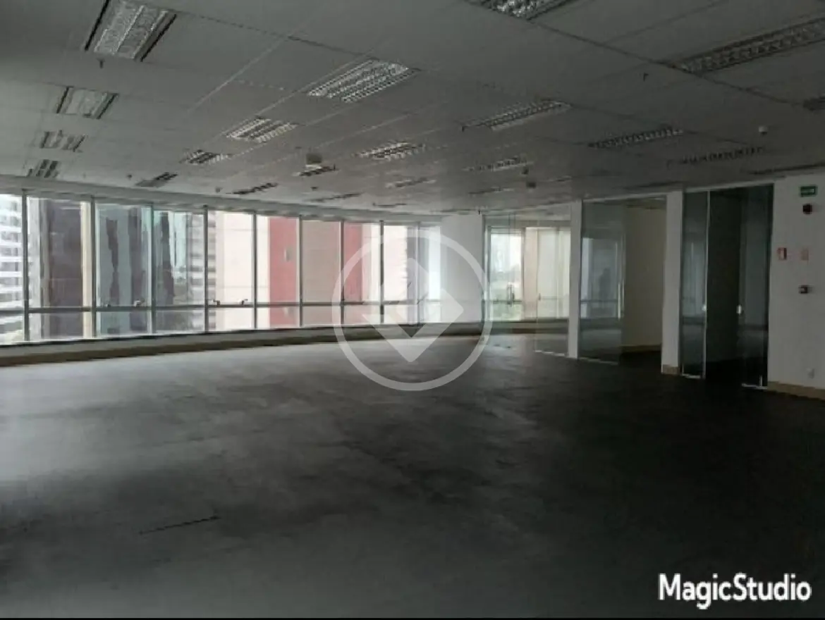 Sala Comercial no CIDADE MONÇÕES, São Paulo — foto 1 de 6