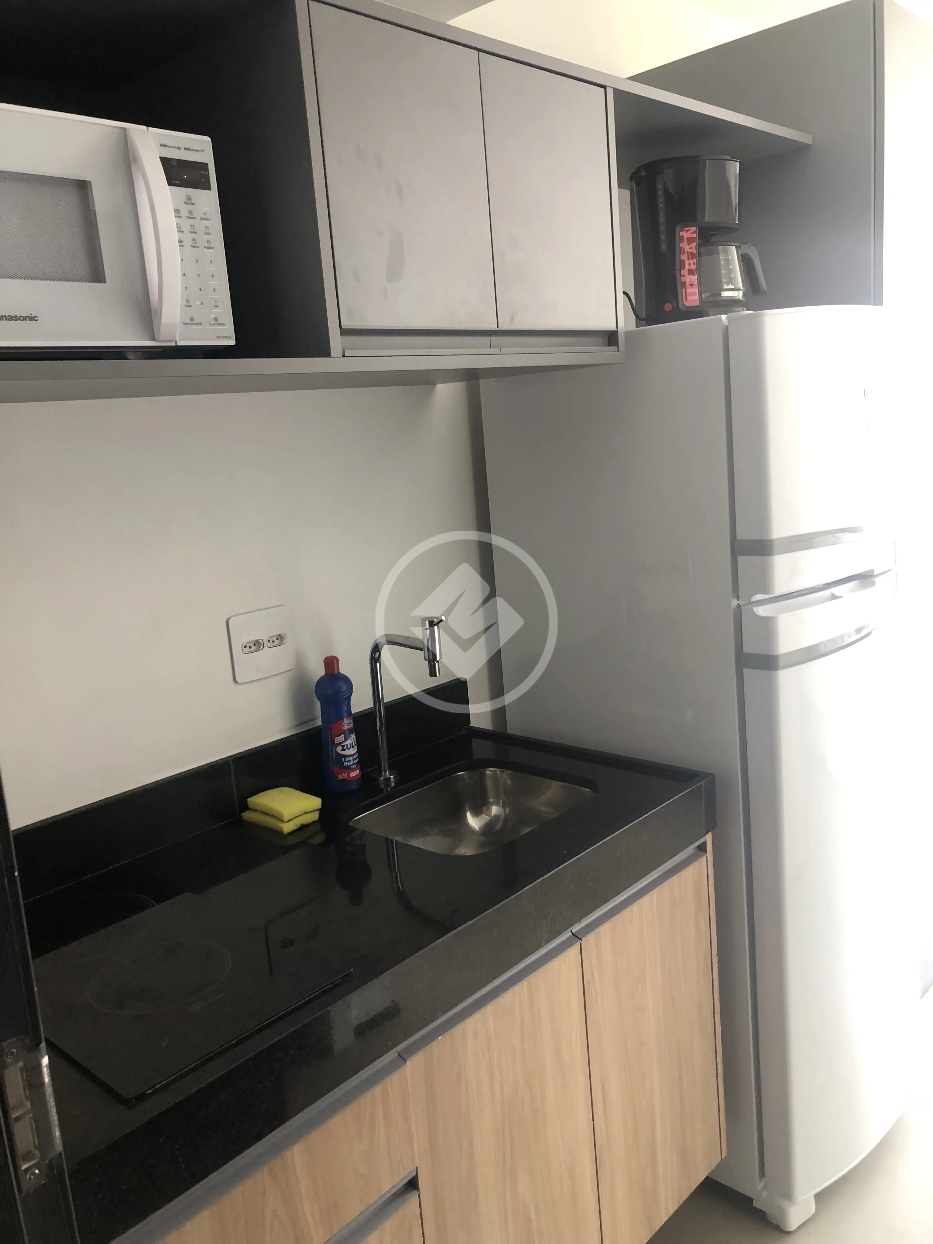 Alugo Studio 25m2, mobiliado, infraestrutura e ao lado do metrô Eucaliptos