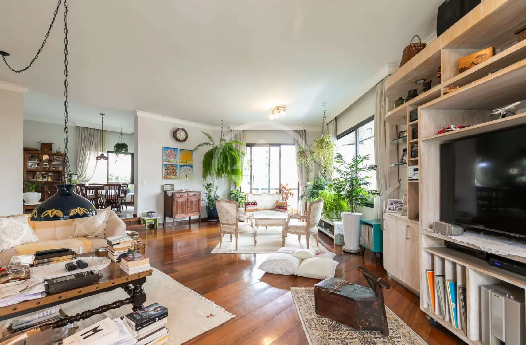 Vendo apartamento 4 dormitórios em Moema