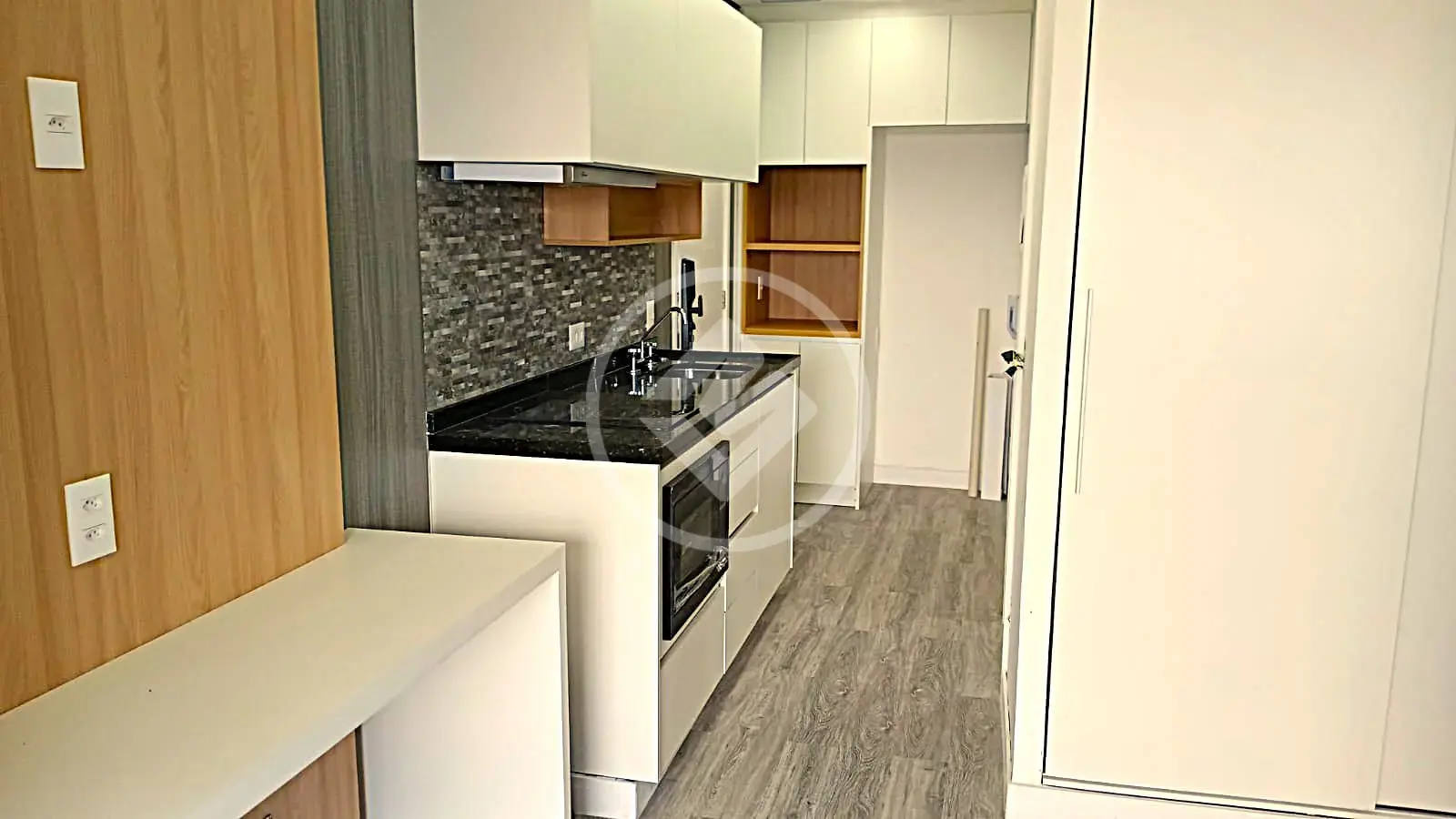 Vendo Studio Mobiliado na Estação me metro Butantã - 31m2 - andar alto