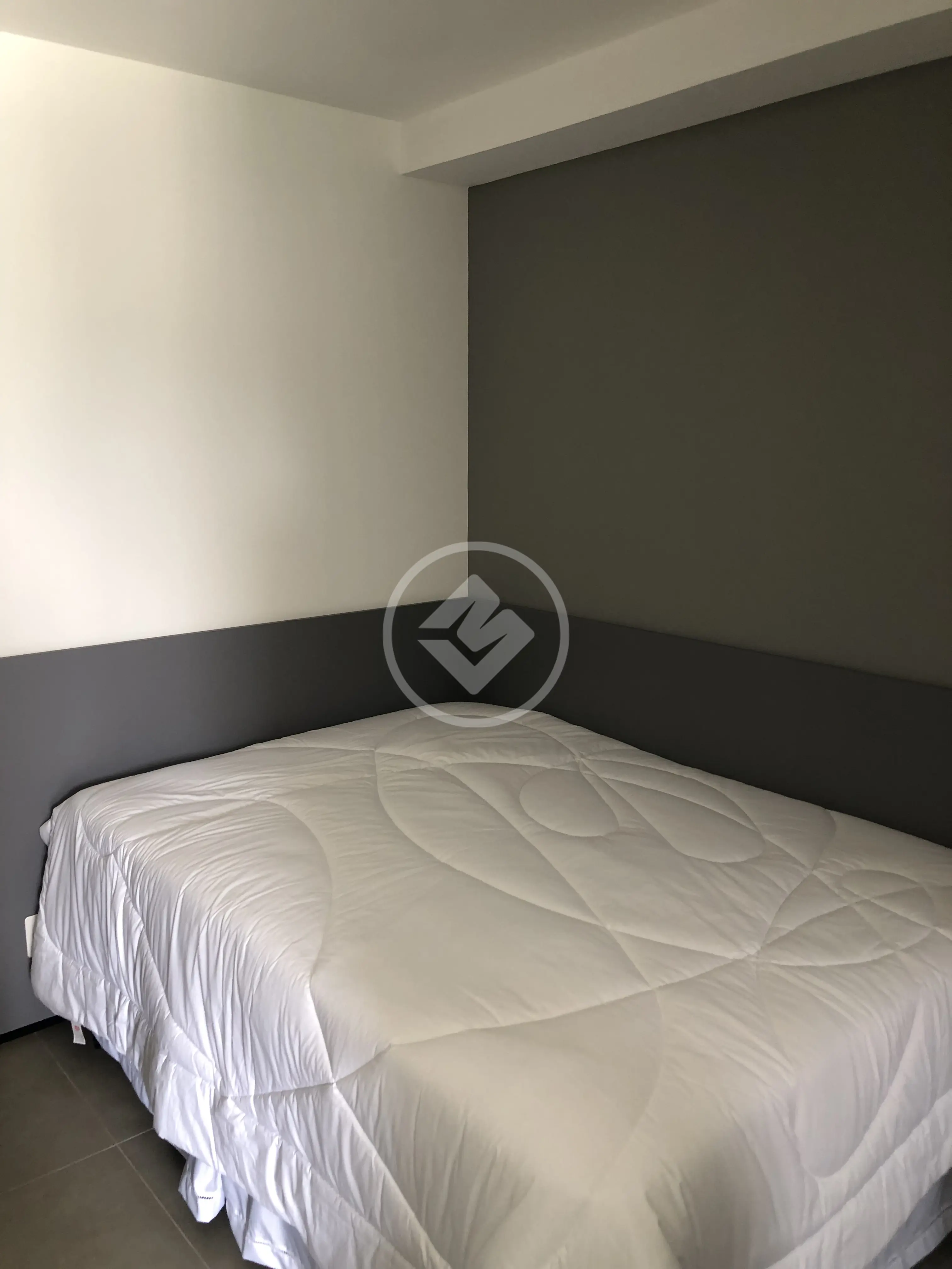 Vendo Studio 21m2, mobiliado, infraestrutura e perto da estação Eucaliptos