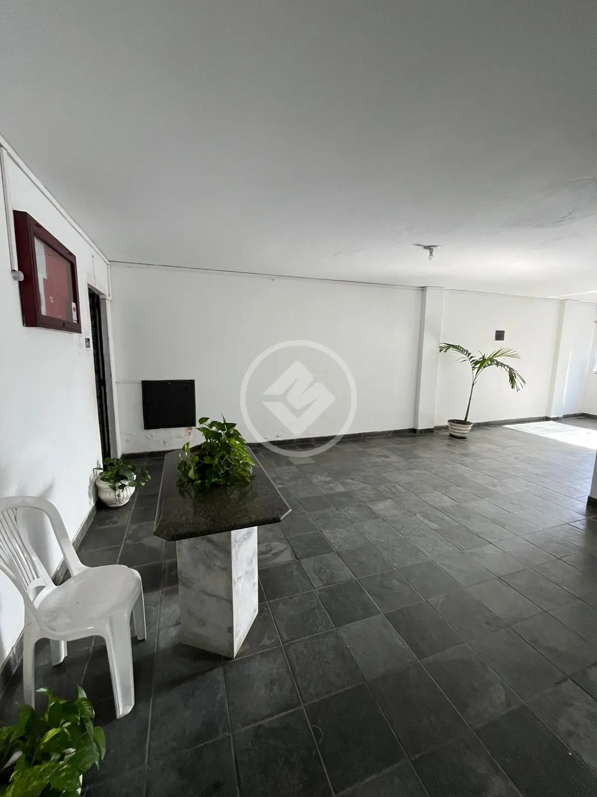 Apartamento 3/4 + dependência