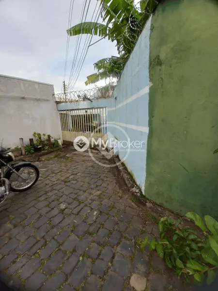 Casa à venda com 3 quartos- 275m²- Bairro Bom Jesus - Uberlândia/MG