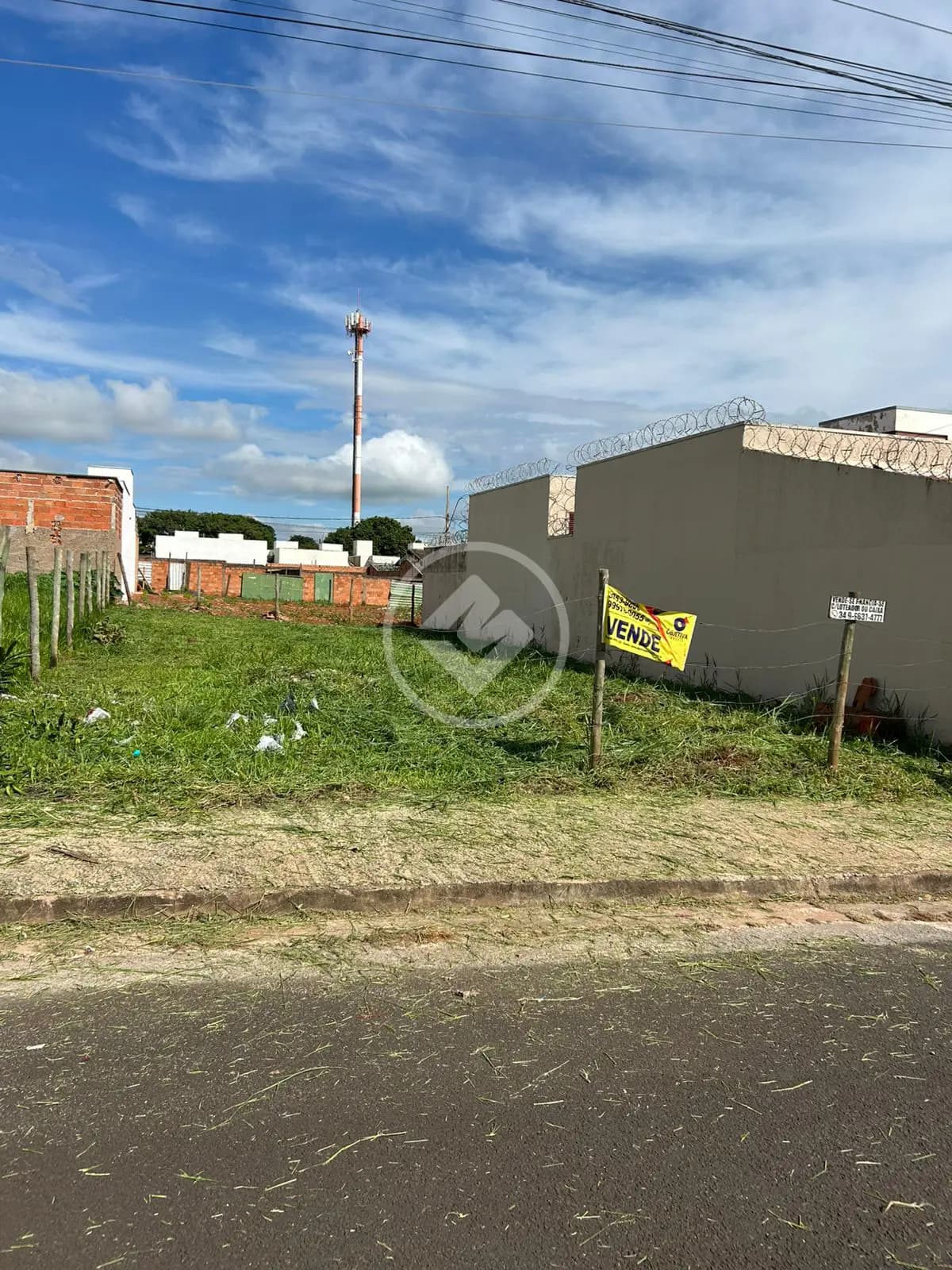Terreno à Venda - 250m² - Jardim Ipanema - Uberlândia/MG
