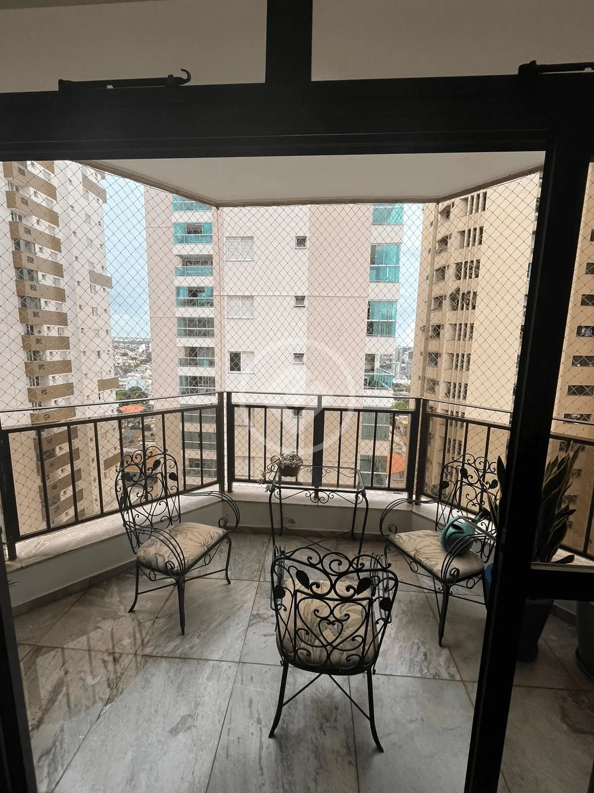 Apartamento à venda com 4 Quartos, sendo 1 Suíte - 180 m² - Centro - Uberlândia/MG