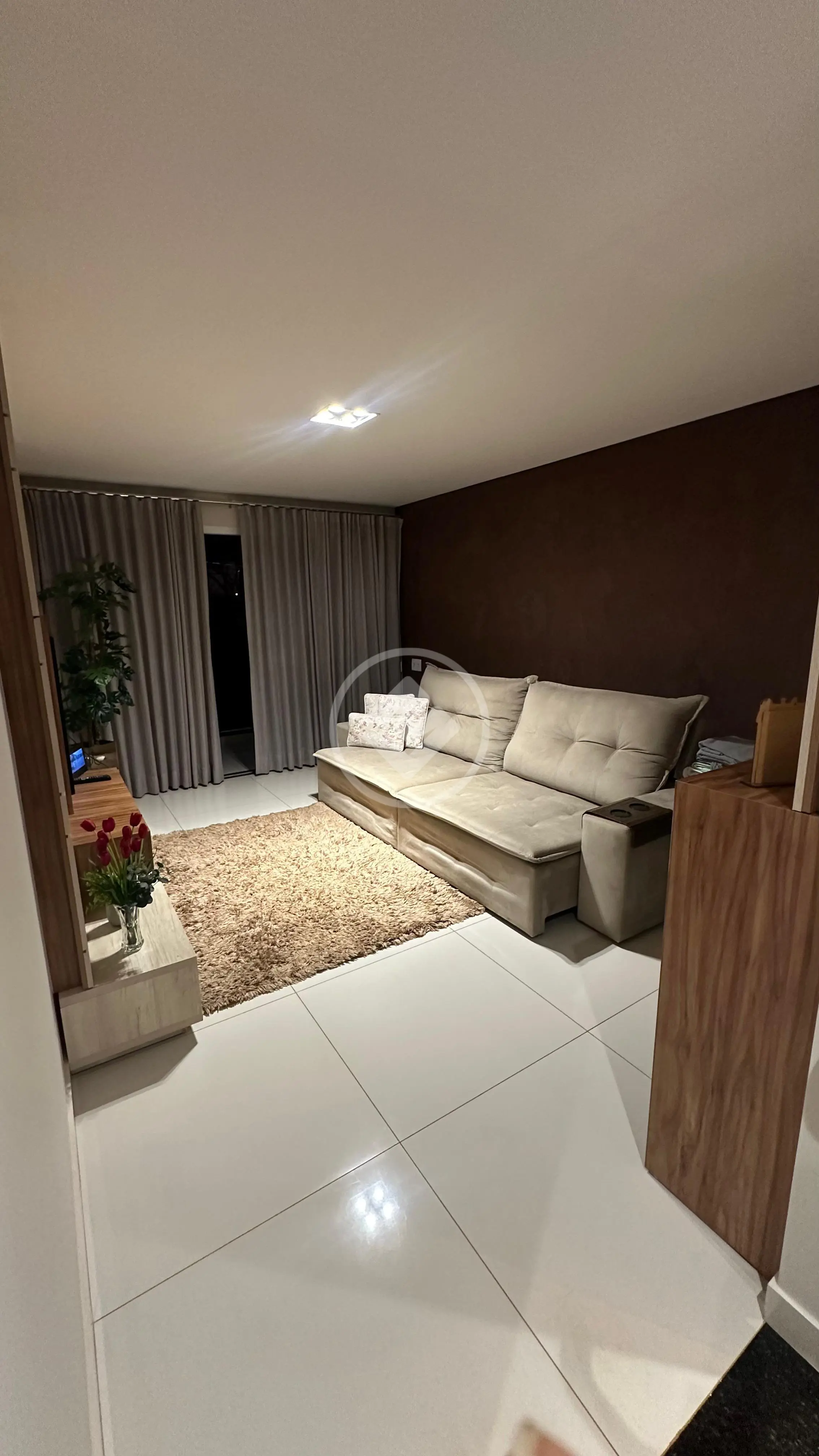 Sobrado 4 quartos no Santa Mônica, Uberlândia — foto 3 de 6