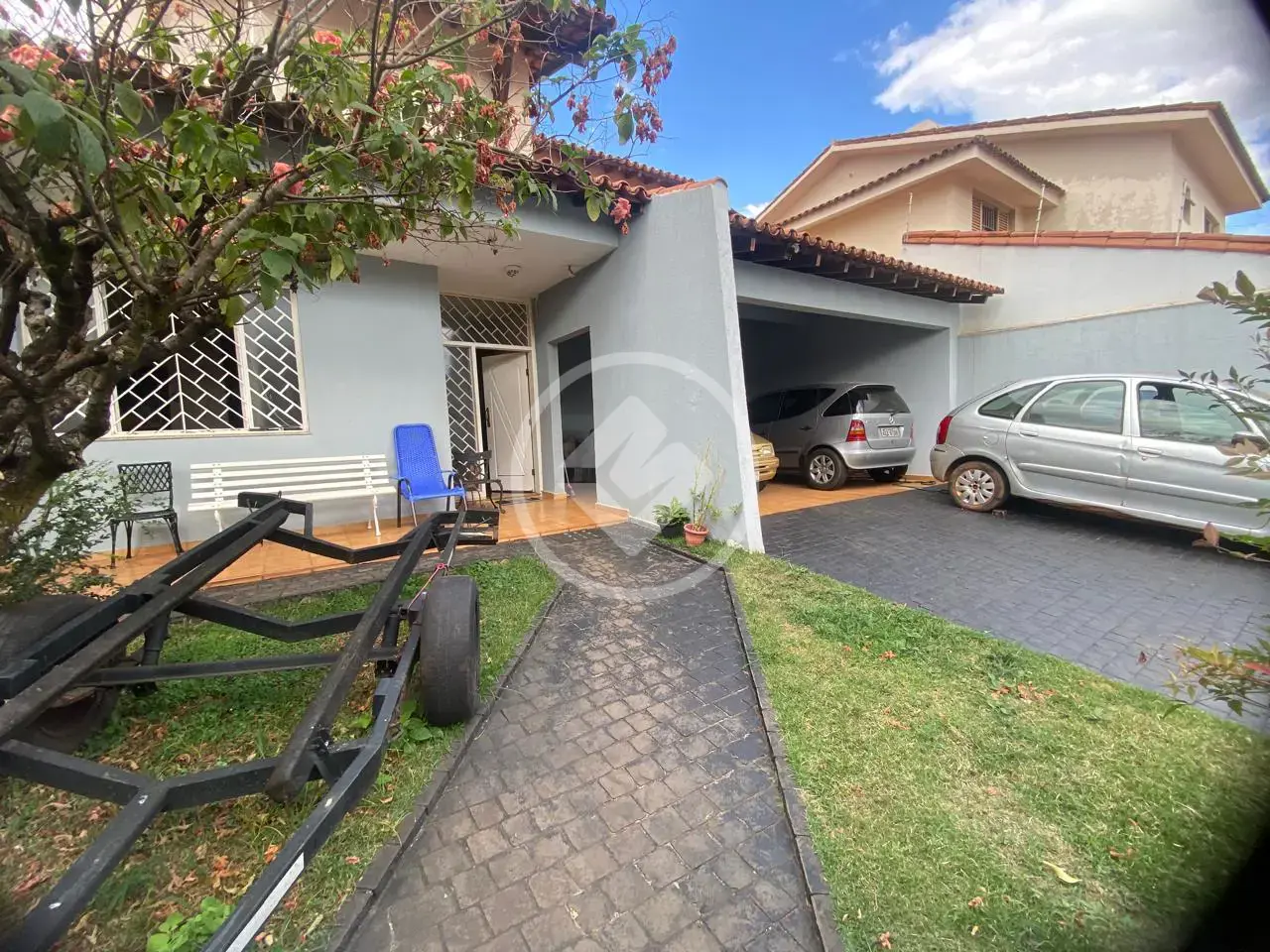 Sobrado Santa Mônica, Uberlândia - MG — foto 1