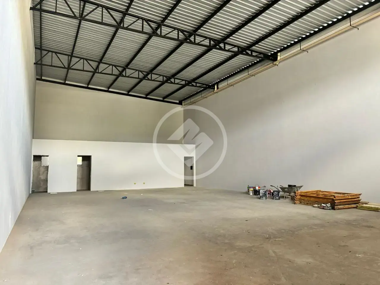 Galpão à Venda - 250m² - Pampulha - Uberlândia/MG