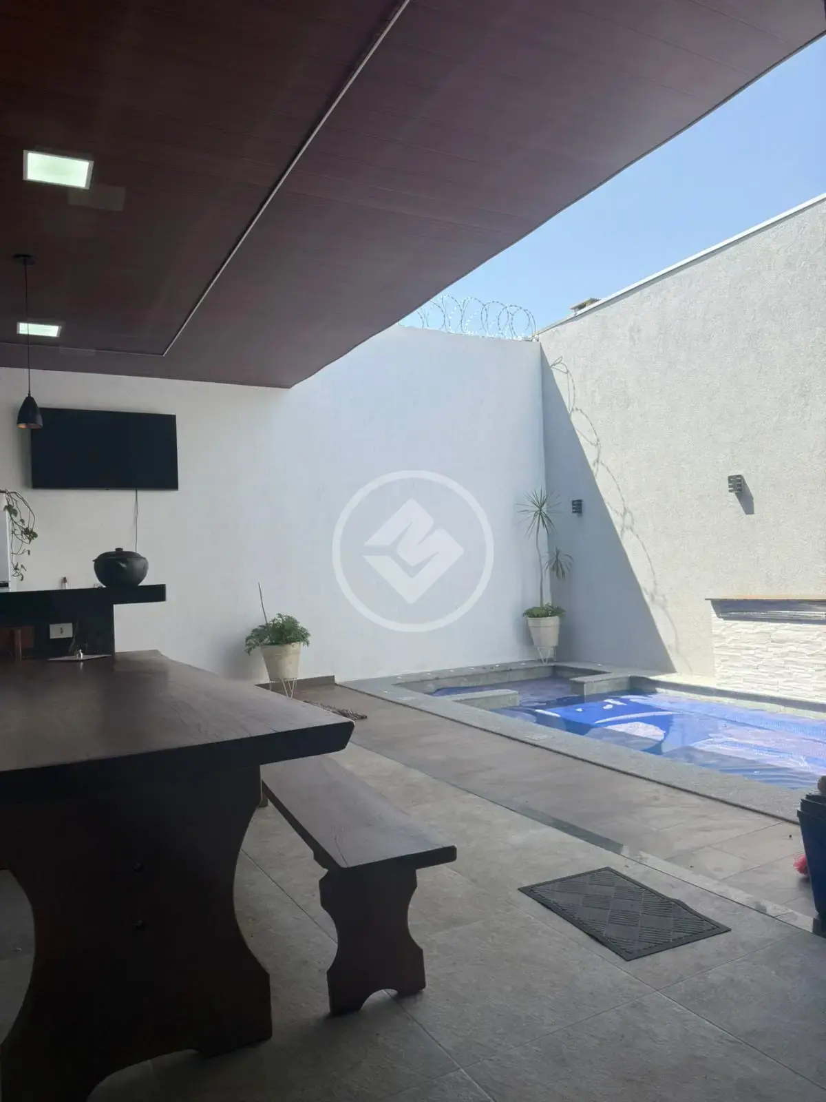 Casa à Venda com 3 Quartos, sendo 1 Suíte - 150m² - Monte Hebron - Uberlândia/MG