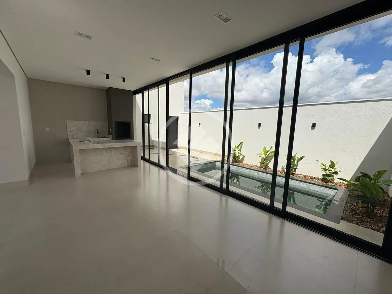 Casa Condomínio Novo Mundo, Uberlândia - MG — foto 2
