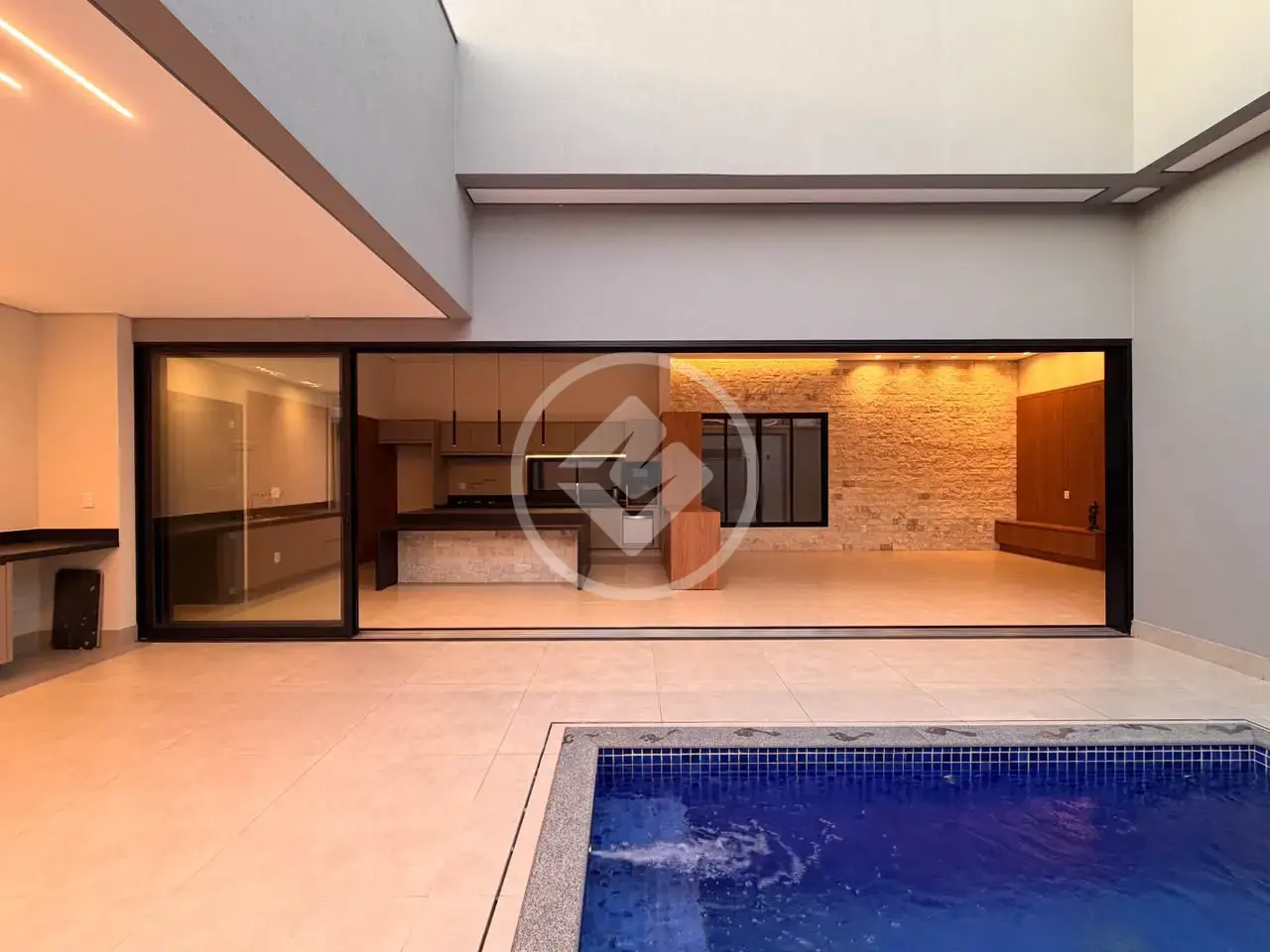 Casa Condomínio Laranjeiras, Uberlândia - MG — foto 1