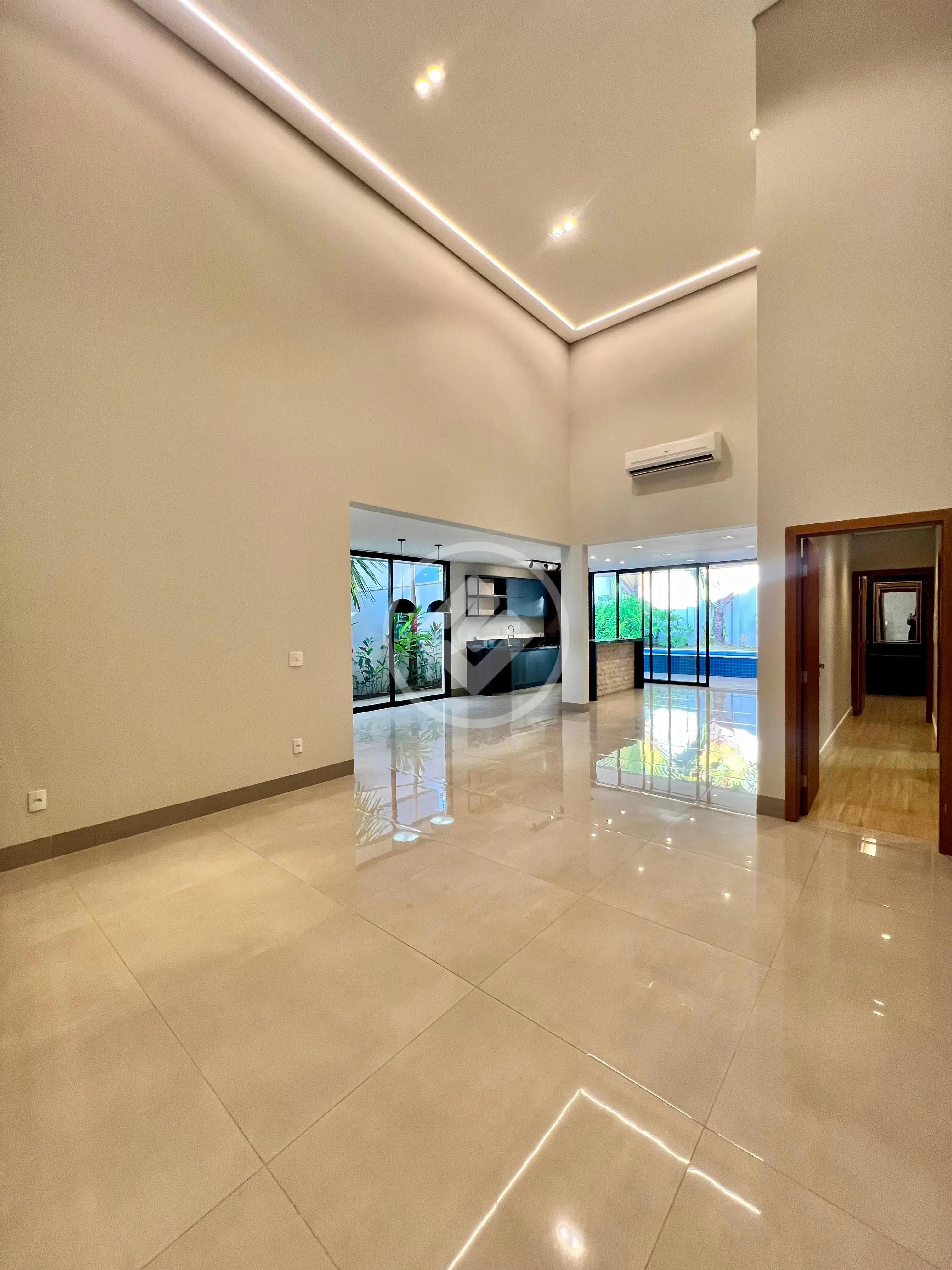 Sobrado Em Condomínio Jardim Sul, Uberlândia - MG — foto 1