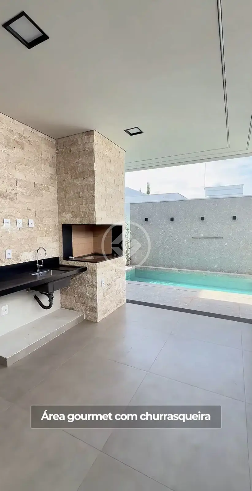 Casa Condomínio Laranjeiras, Uberlândia - MG — foto 1