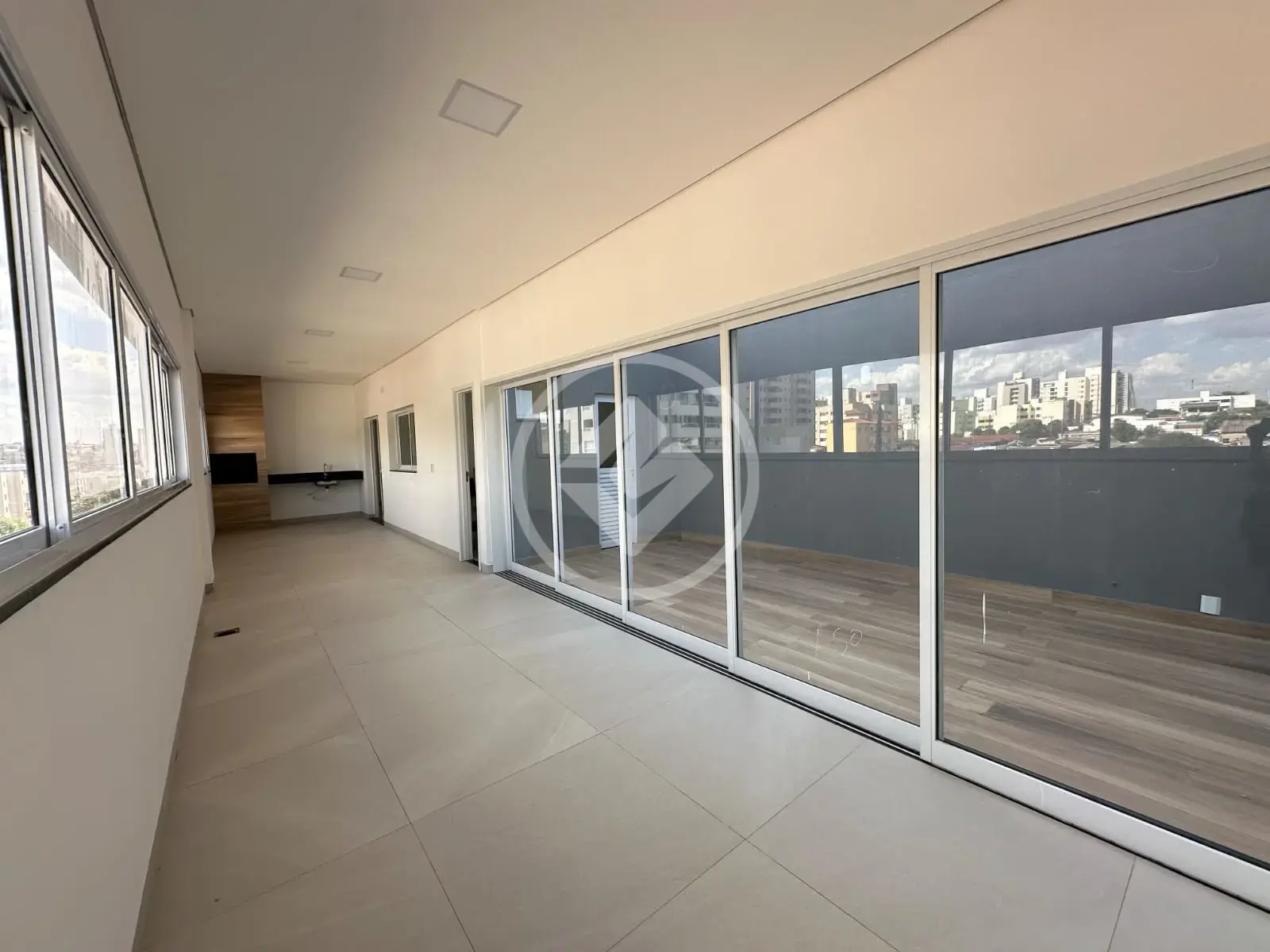 Cobertura Duplex 4 quartos no Patrimônio, Uberlândia — foto 1 de 6