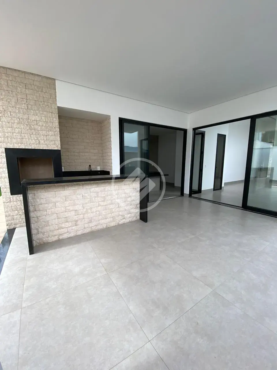 Casa Condomínio Laranjeiras, Uberlândia - MG — foto 1