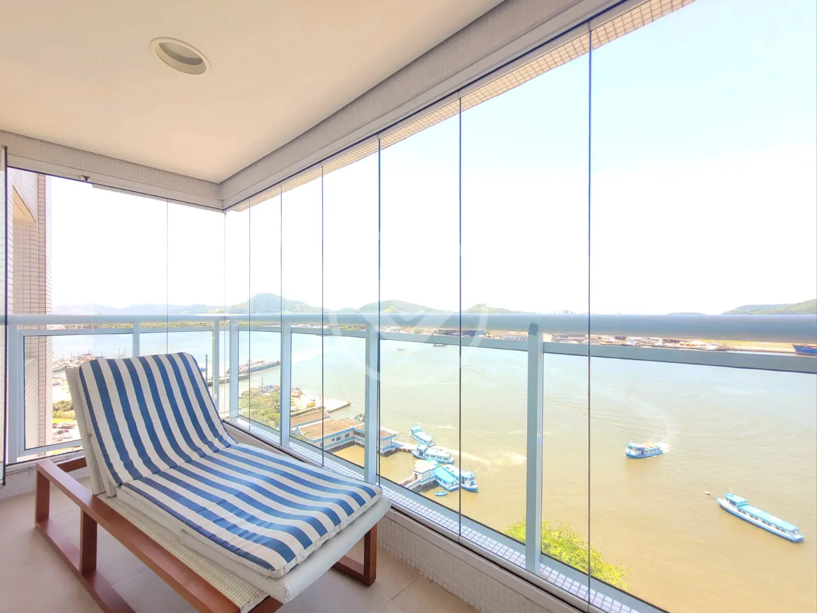 Apartamento - 3 suítes - Ponta da Praia - Santos