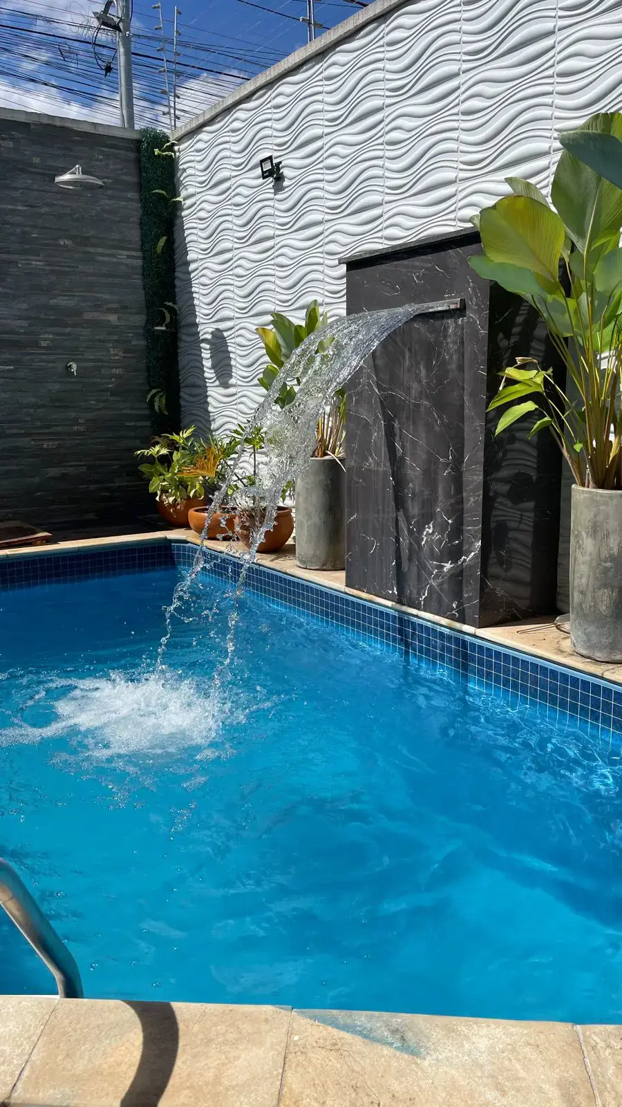 CASA MOBILIADA 3 SUÍTES JARDIM PRESIDENTE EM GOIÂNIA